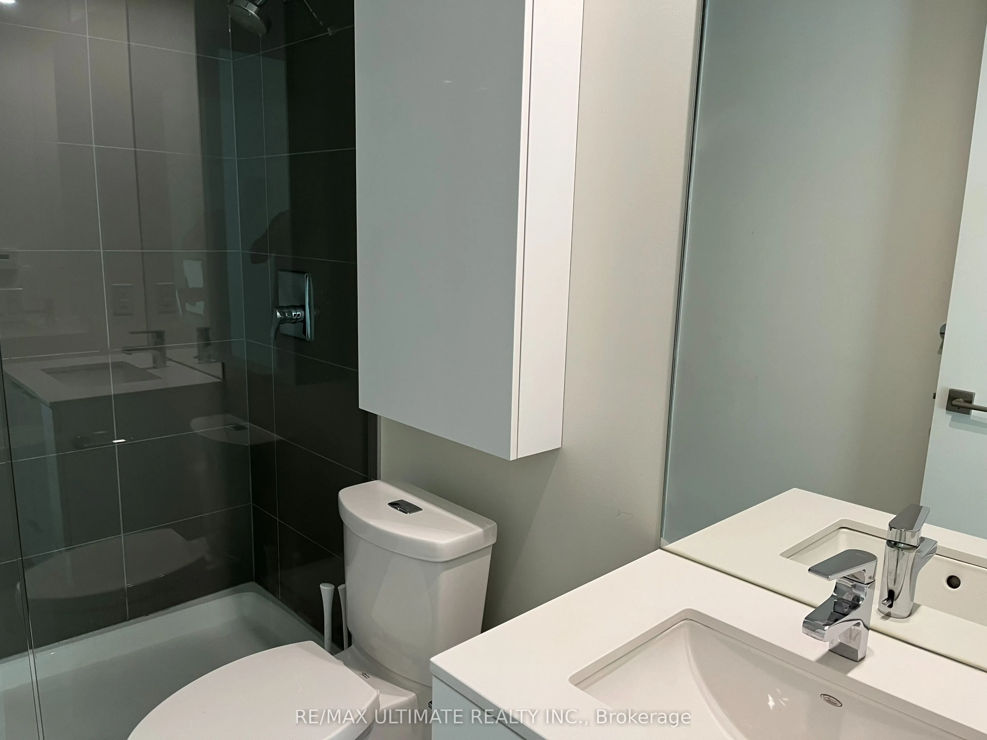 609 Avenue Road, #309
