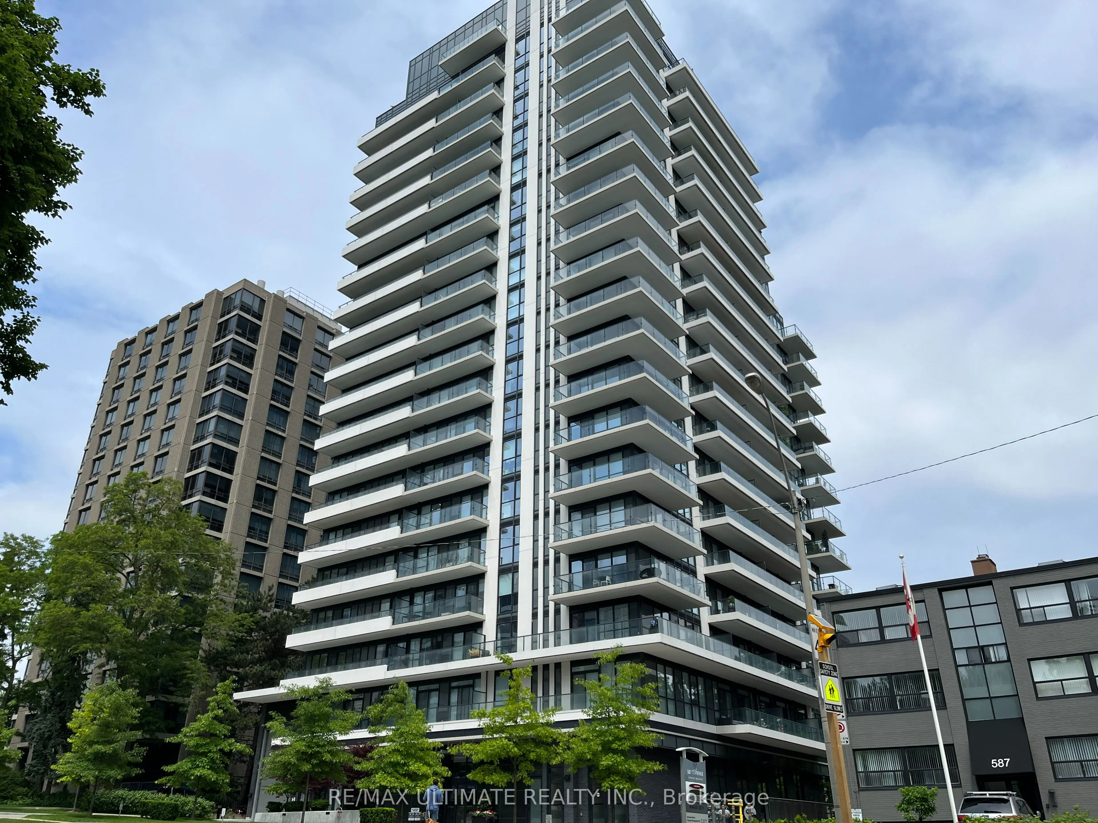 609 Avenue Road, #309