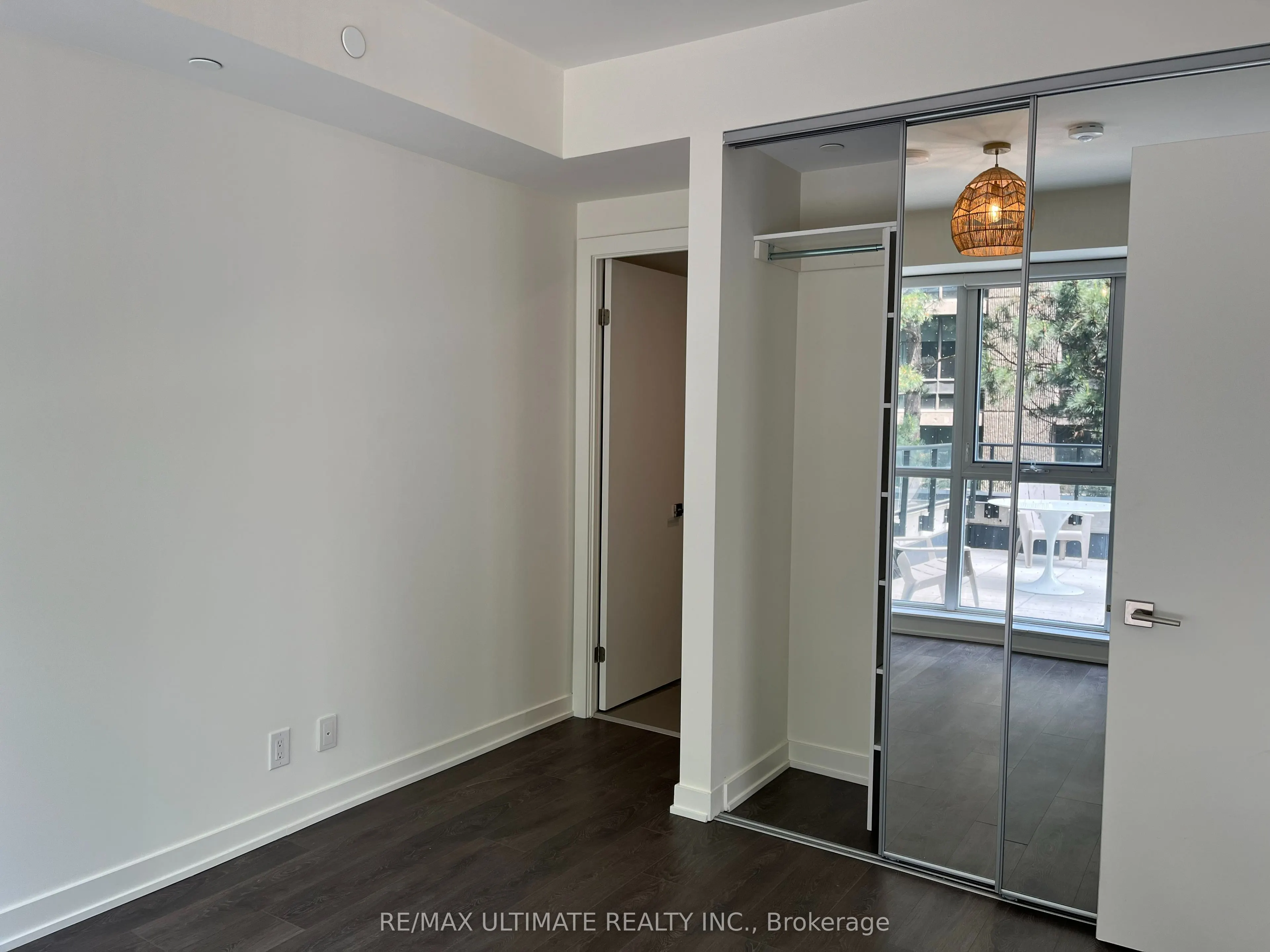 609 Avenue Road, #309