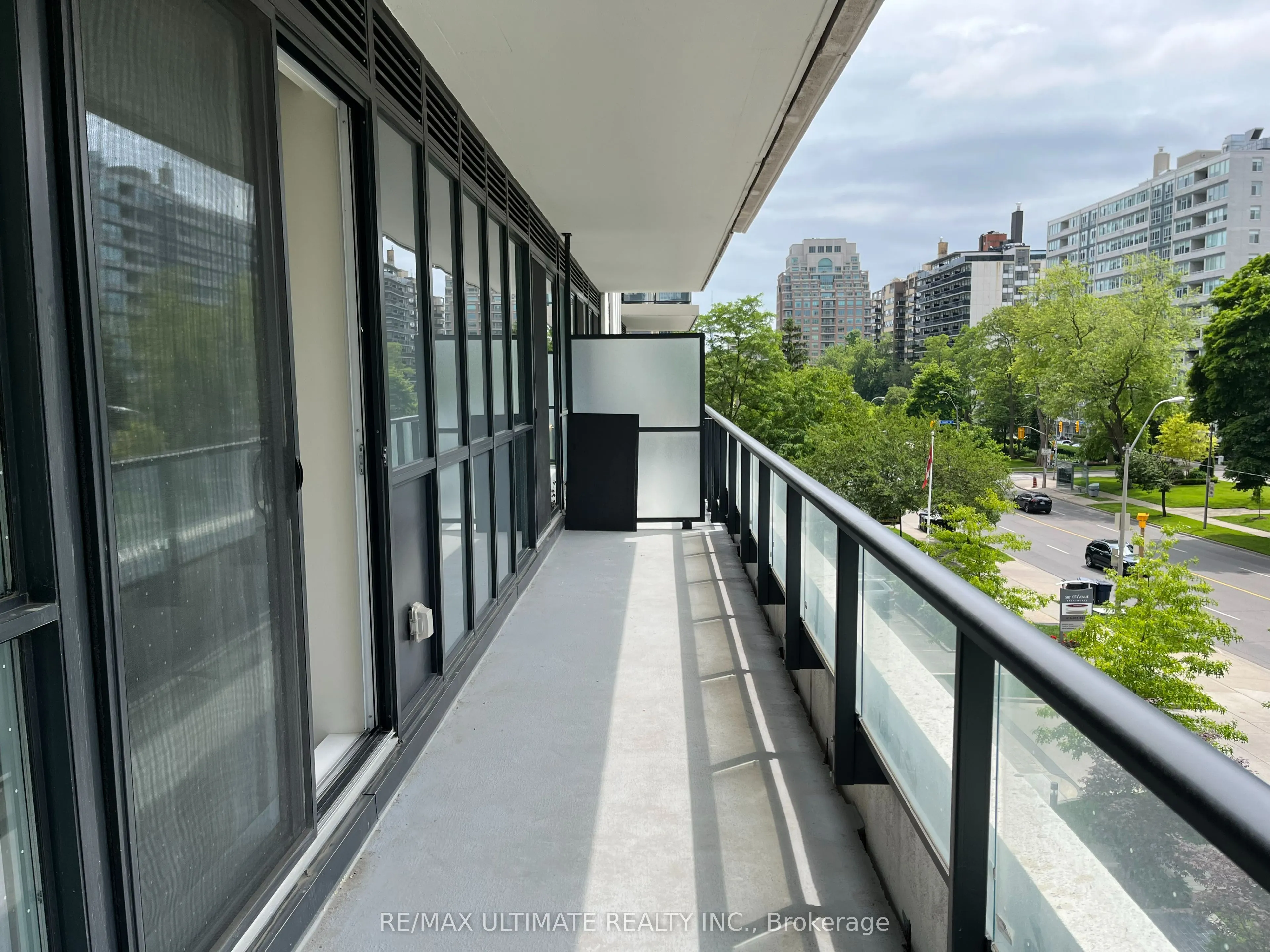 609 Avenue Road, #309
