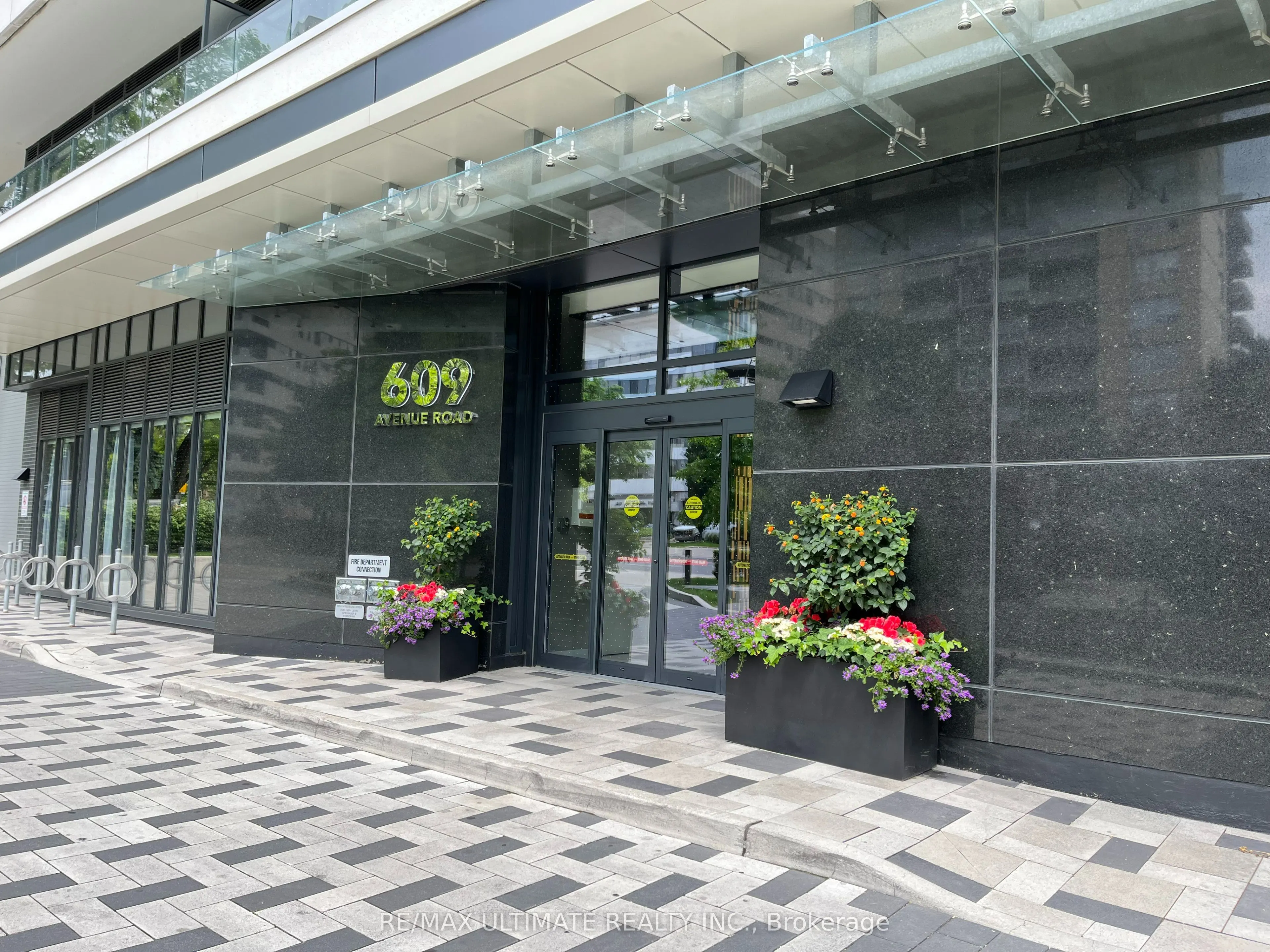 609 Avenue Road, #309