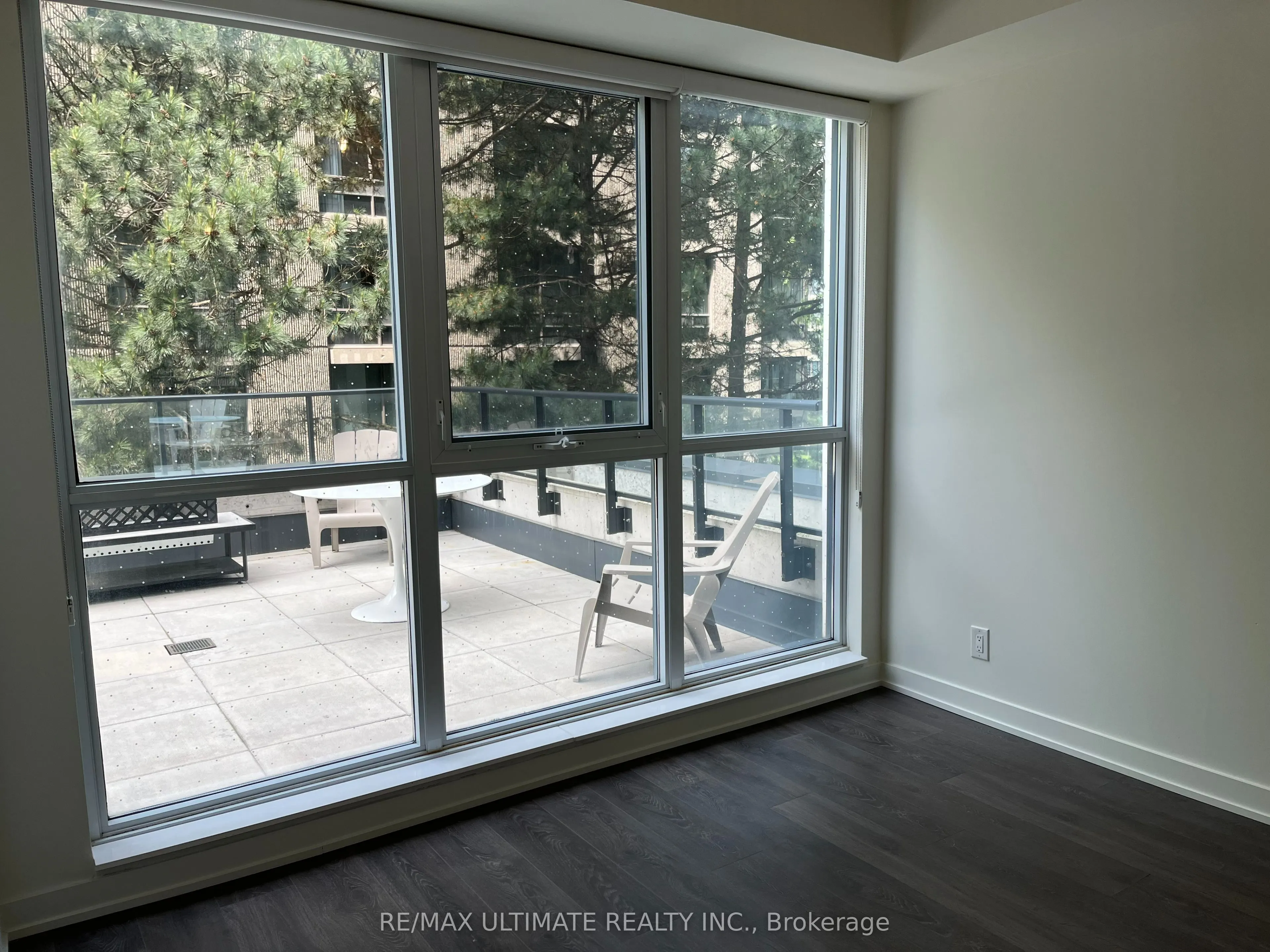 609 Avenue Road, #309