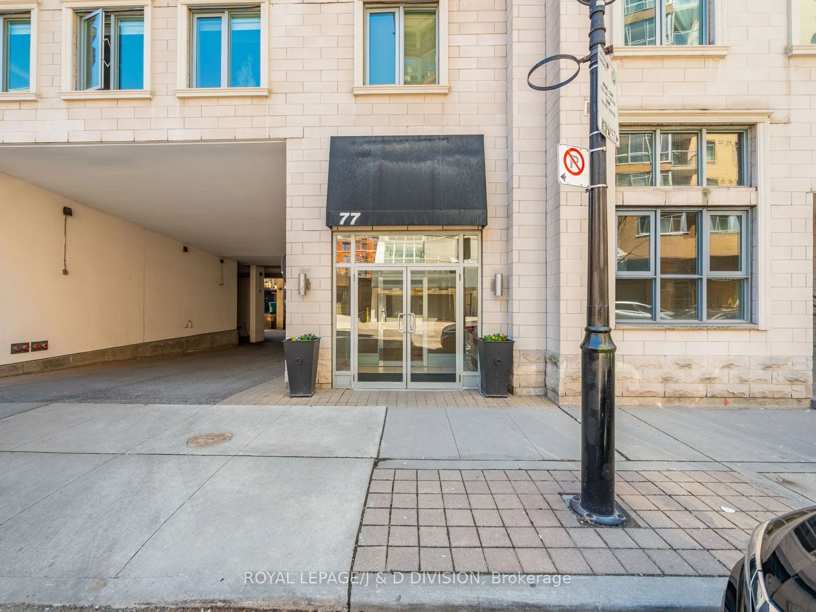 77 Lombard Street, #308