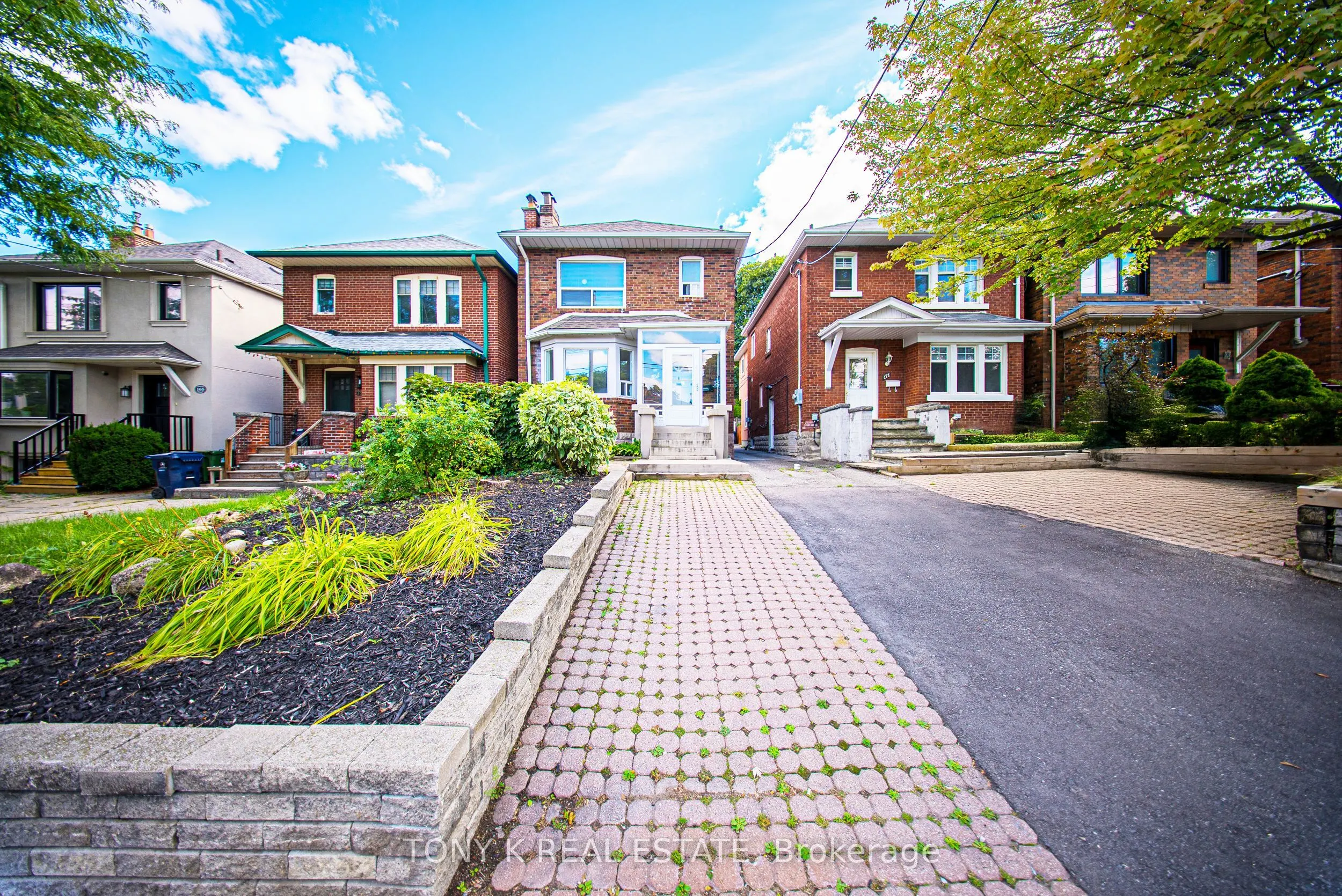 169 Lawrence Avenue W, #Main