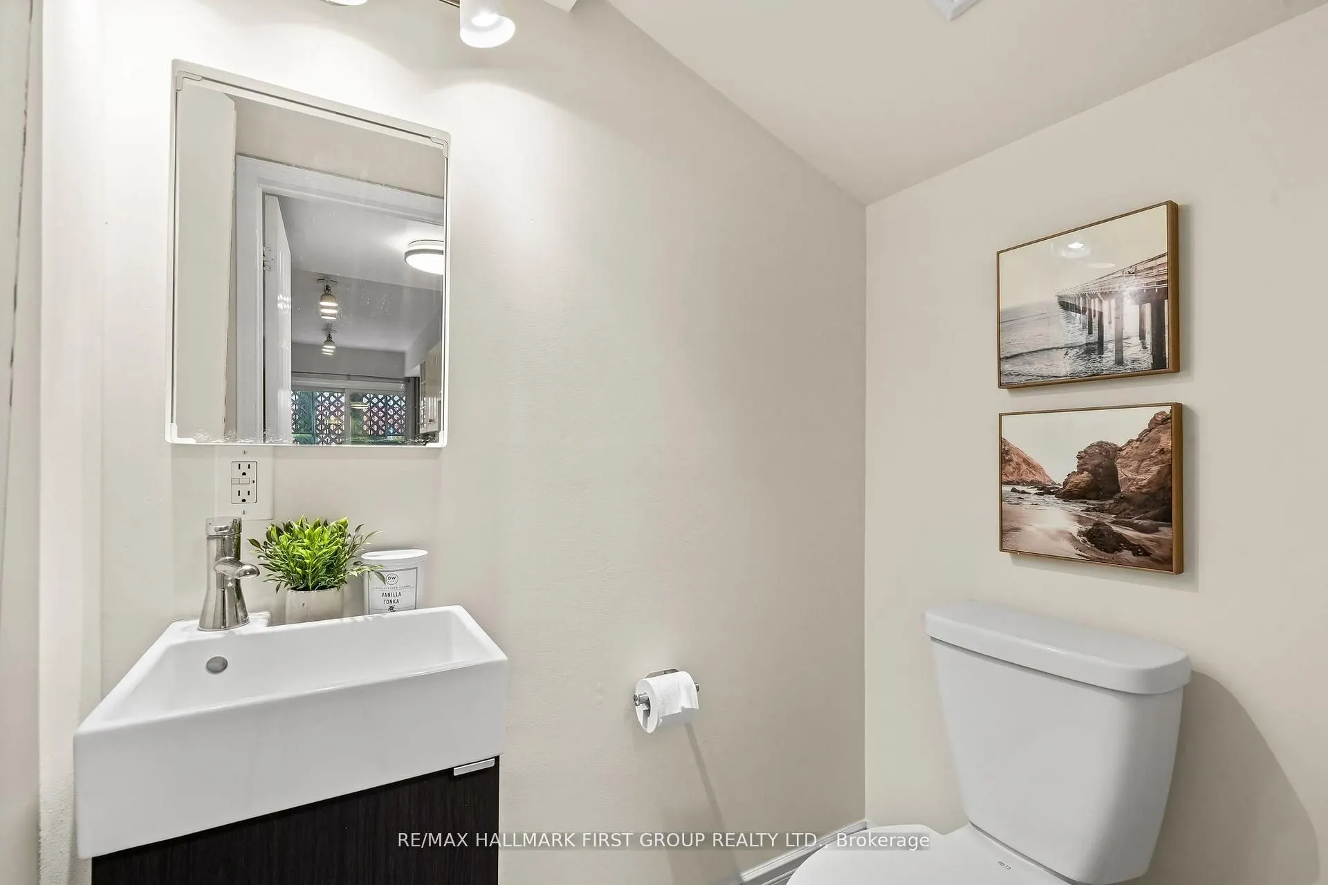 262 St. Helens Avenue, #102