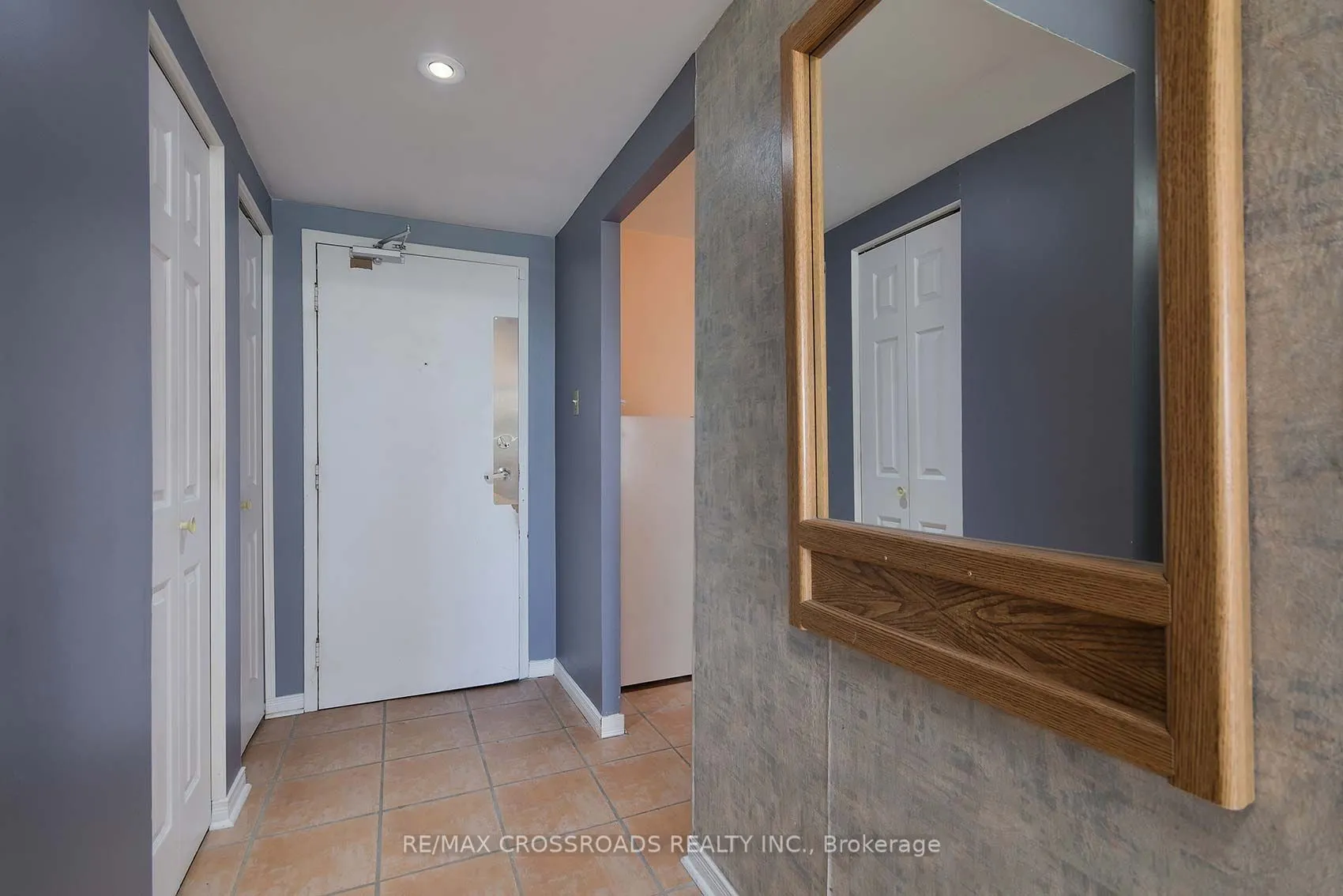 25 Sunrise Avenue, #210