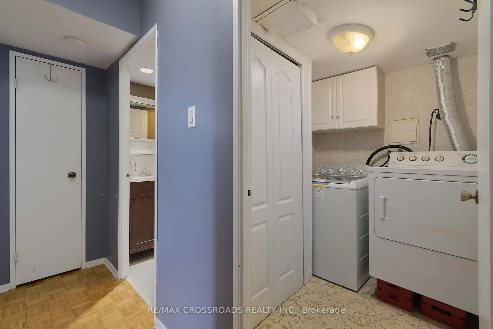 25 Sunrise Avenue, #210