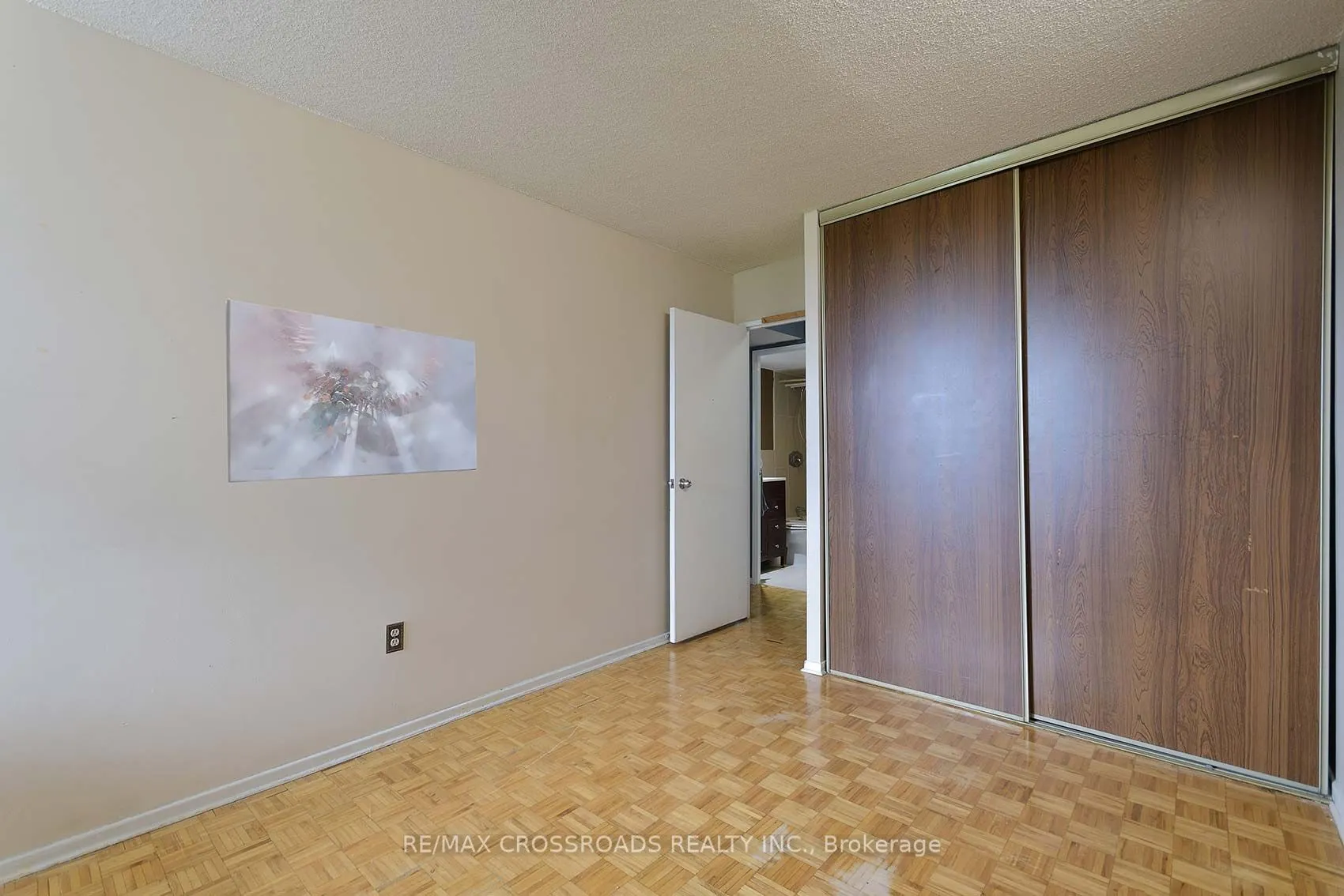 25 Sunrise Avenue, #210