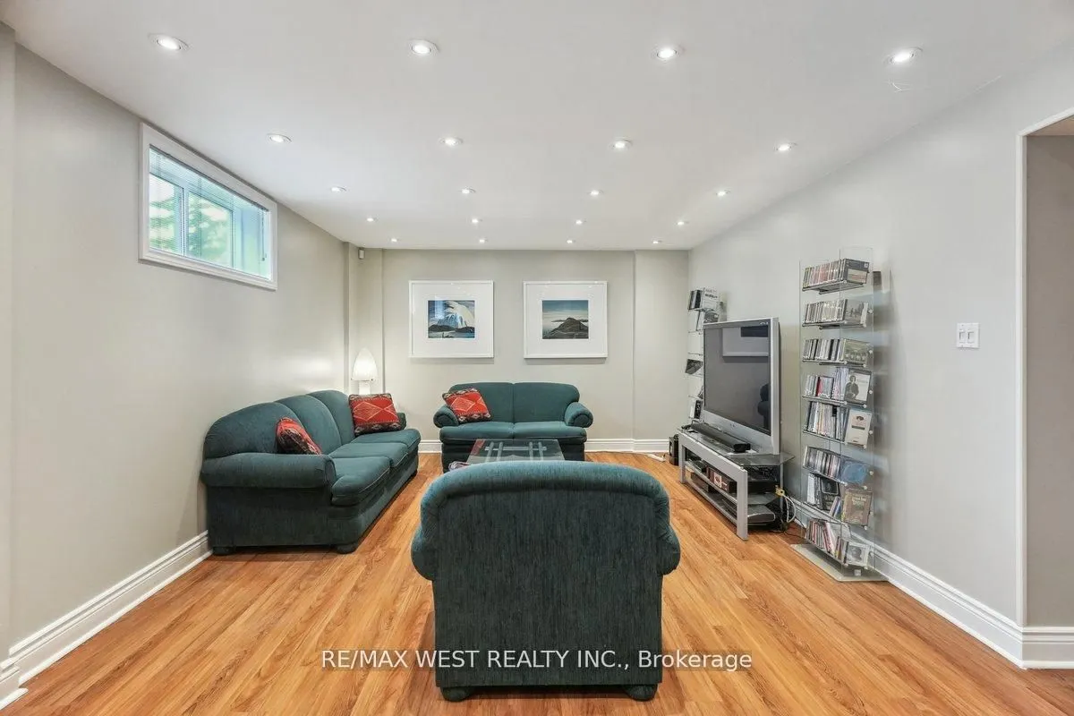40 Arlstan Drive