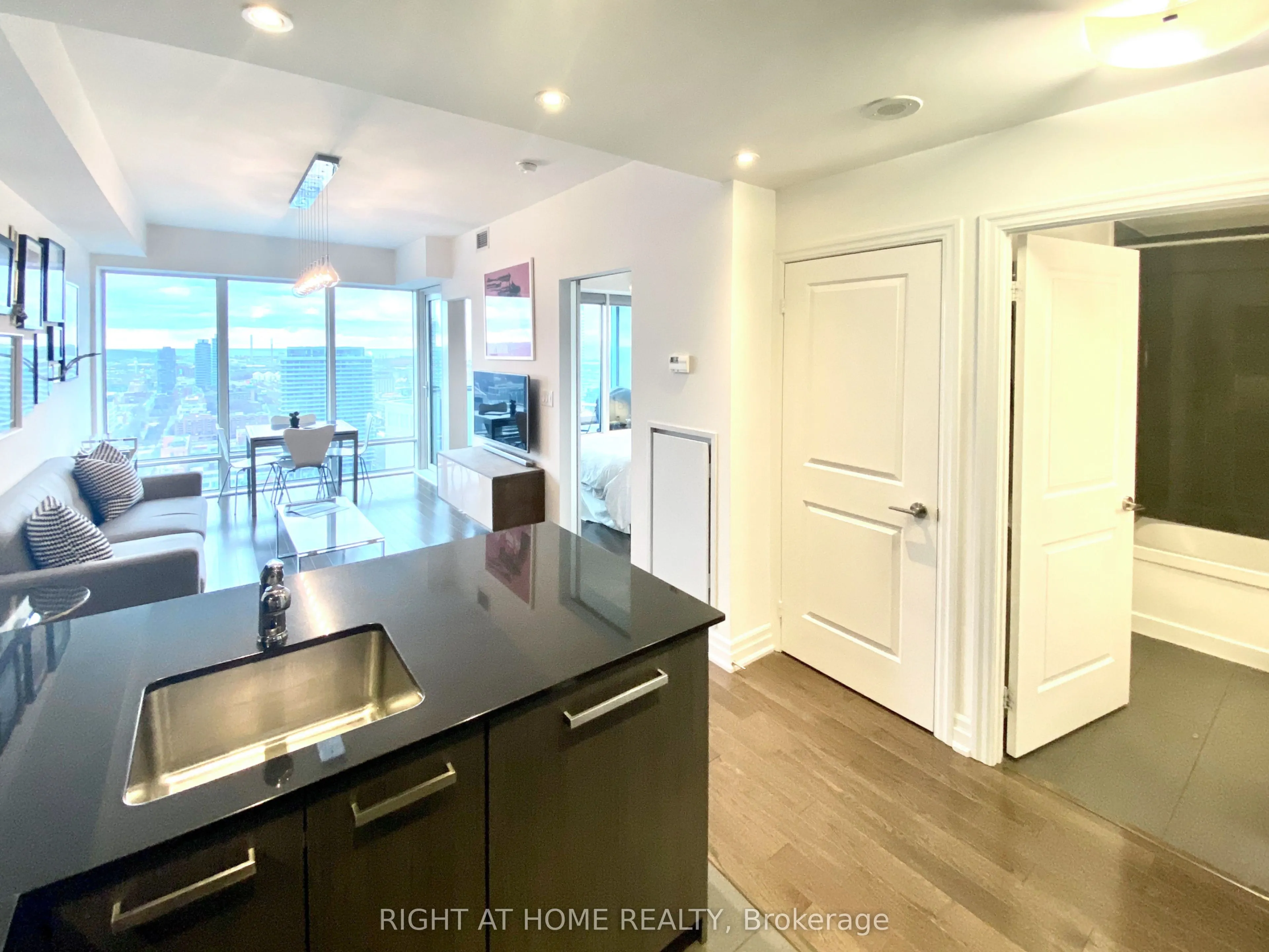 8 The Esplanade, #3609