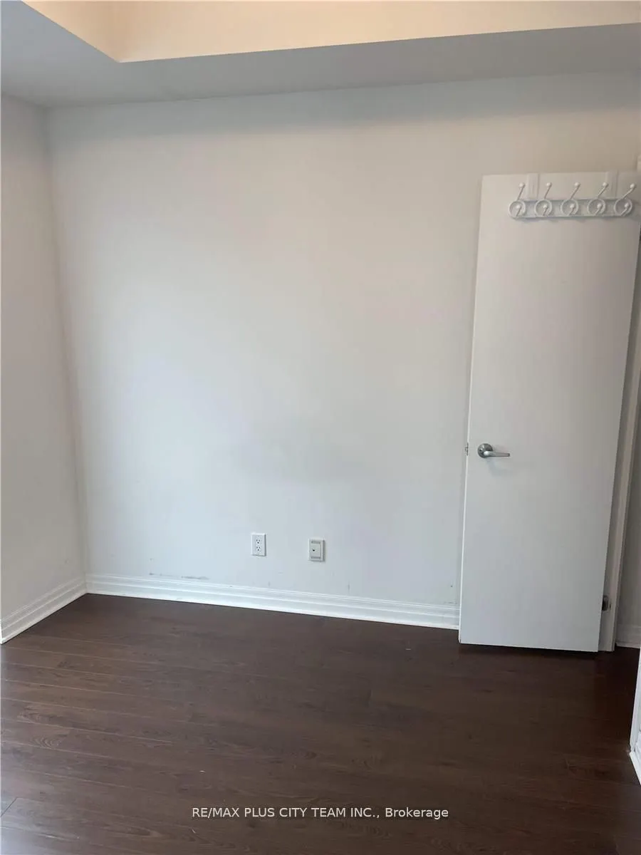 16 Yonge Street, #2605