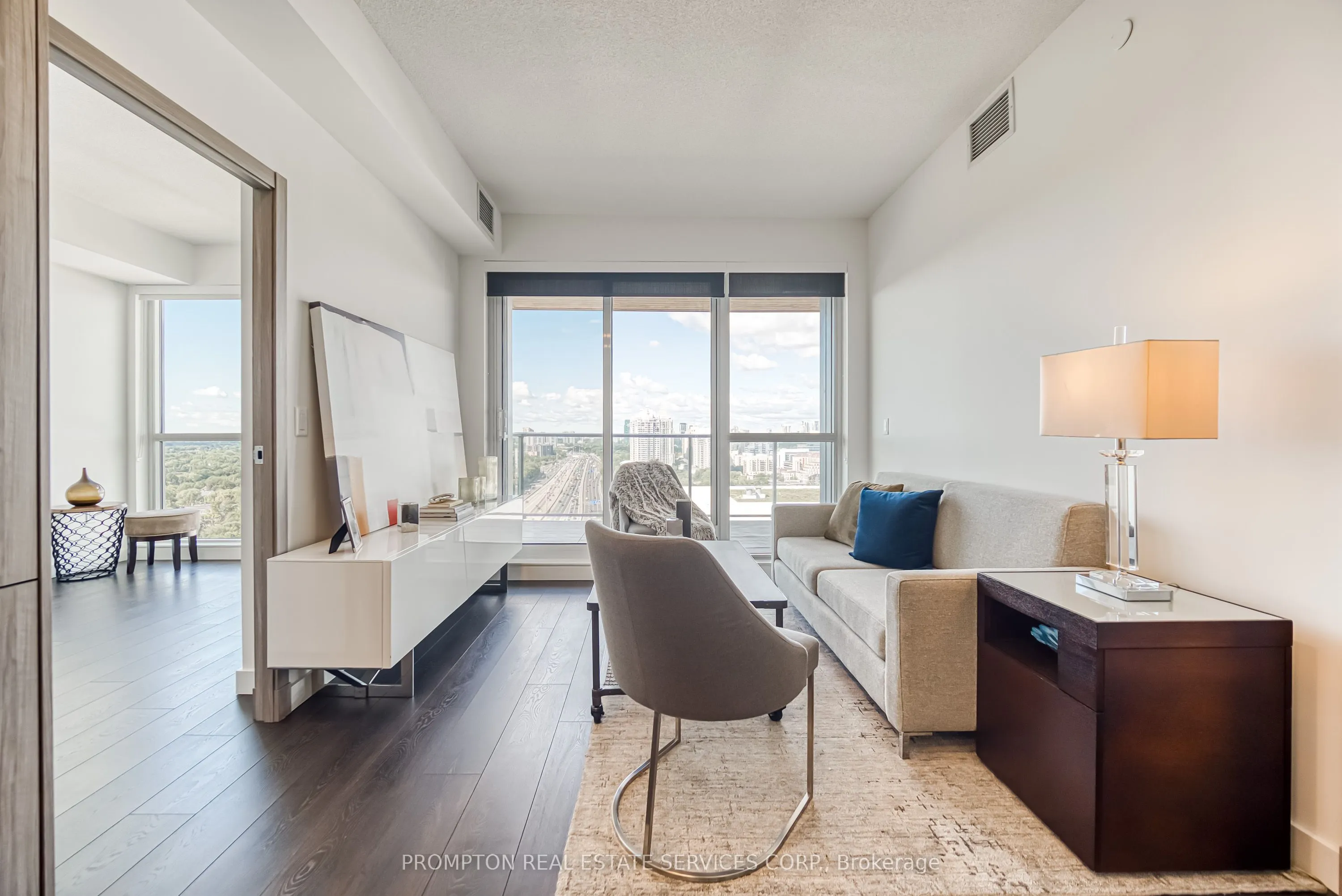 27 Mcmahon Drive, ##2805