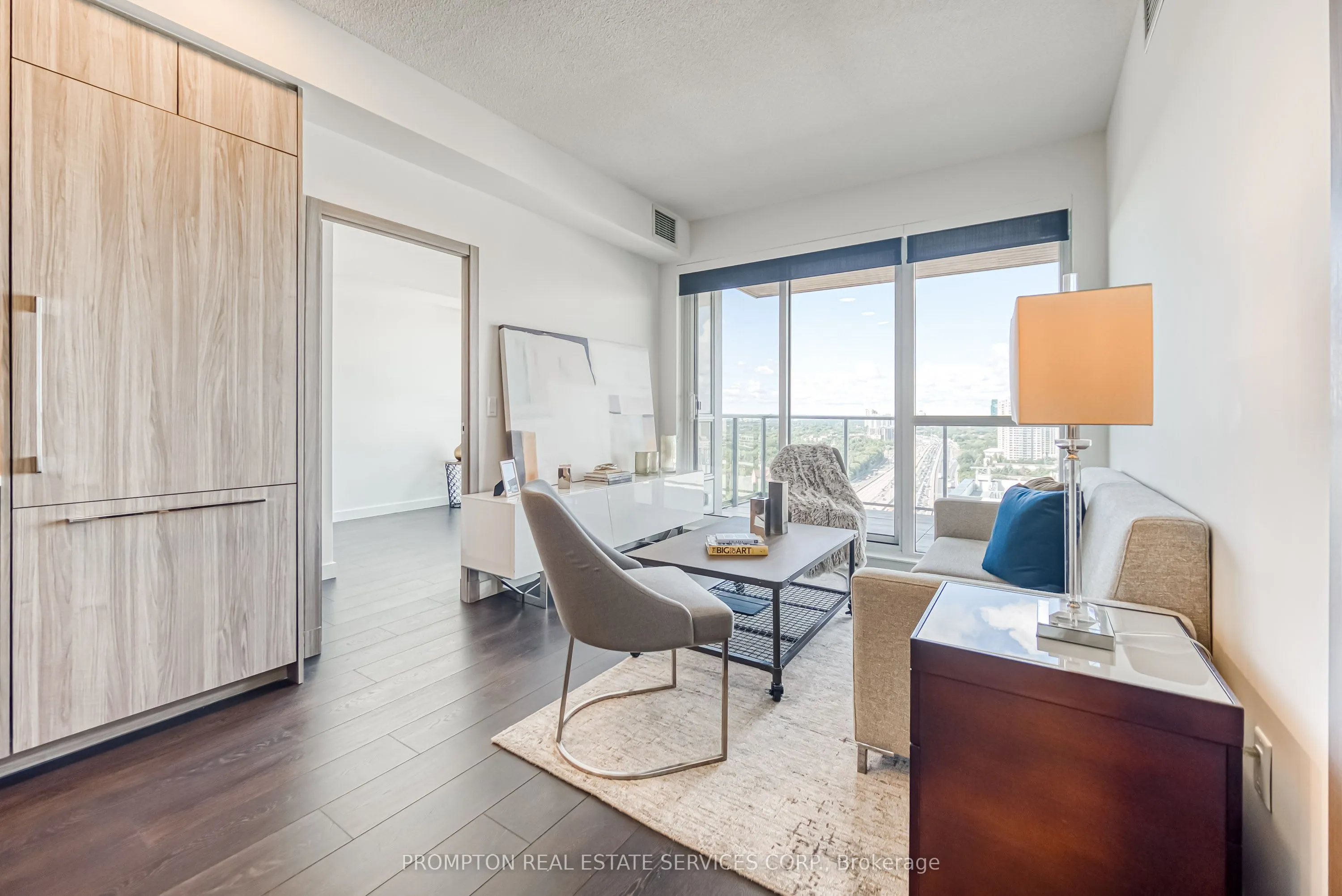 27 Mcmahon Drive, ##2805