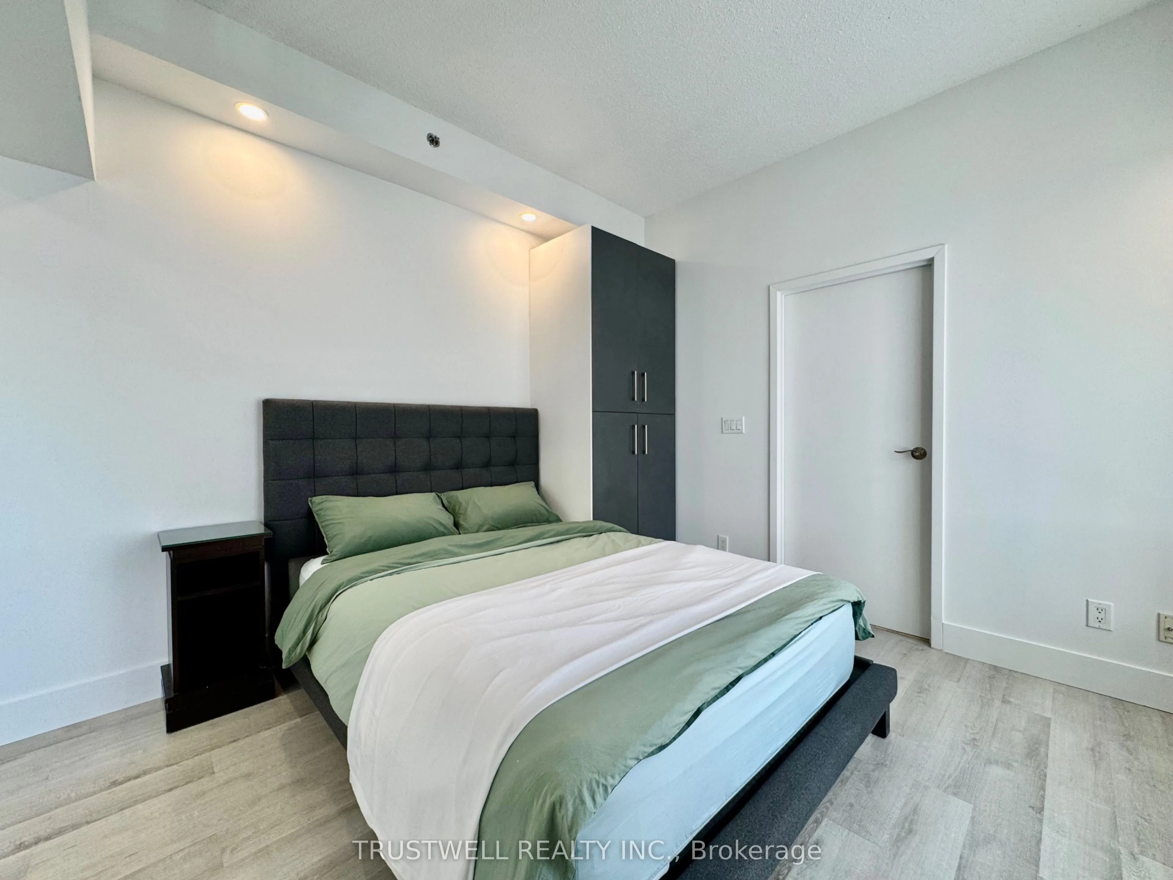 1 King Street W, #2901
