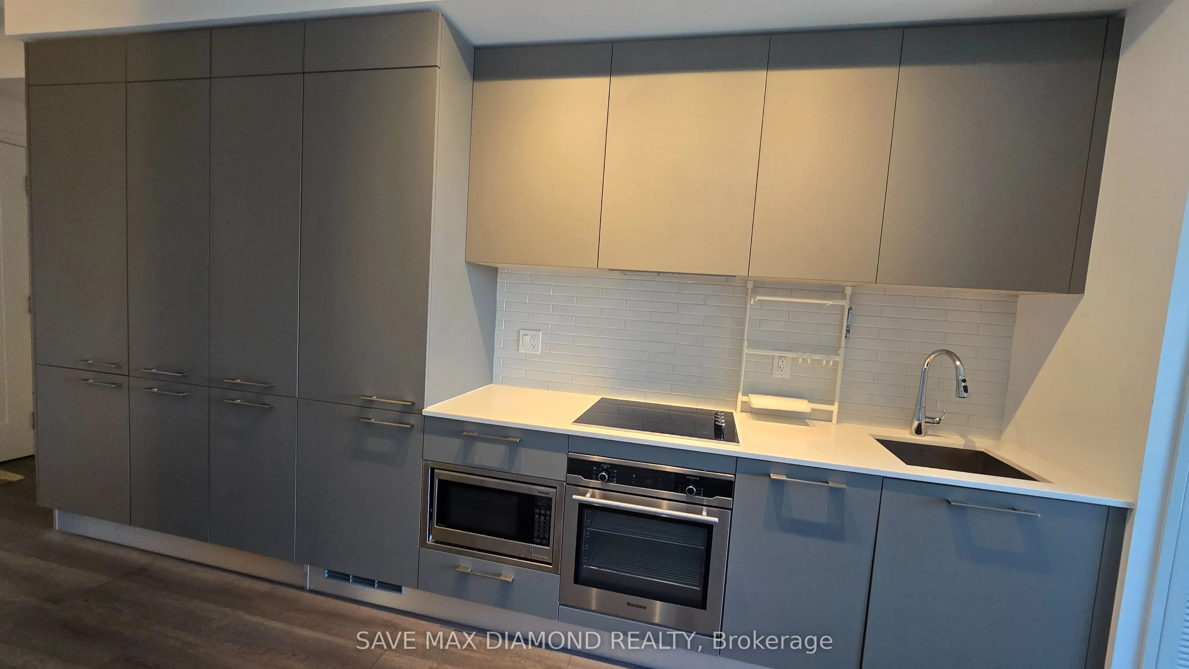 3 Gloucester Street, #3112
