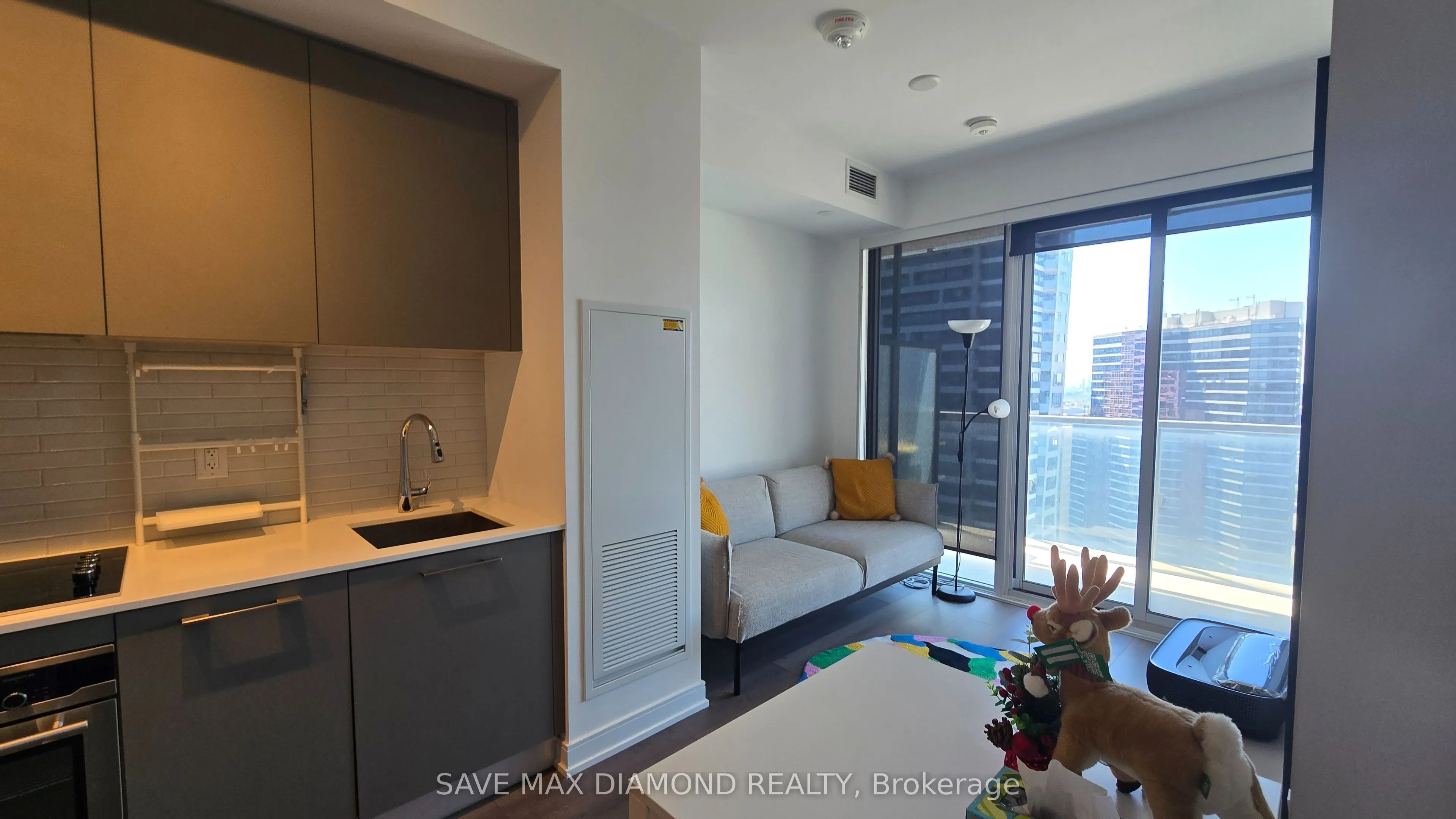 3 Gloucester Street, #3112
