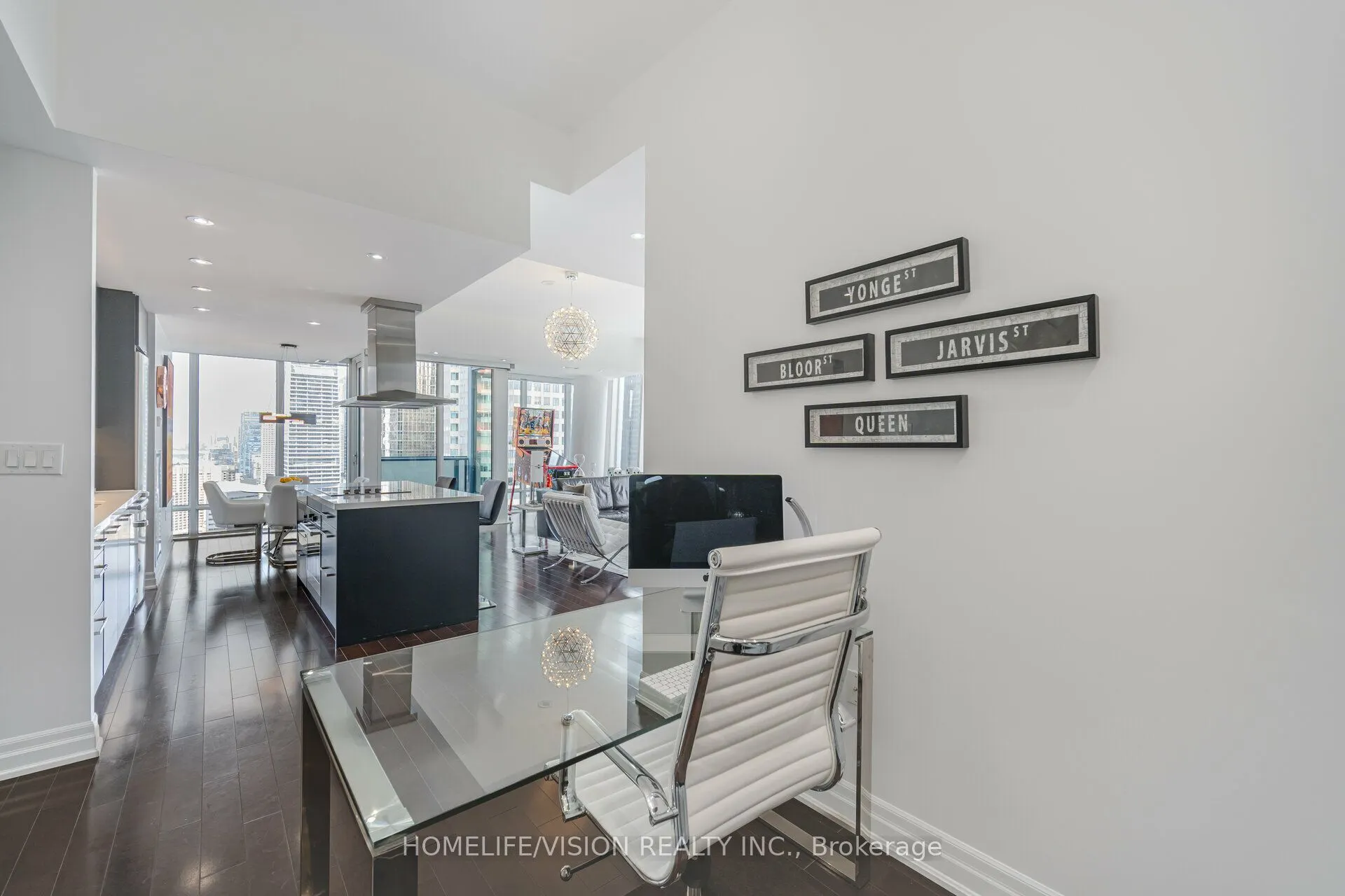 8 The Esplanade, #3805