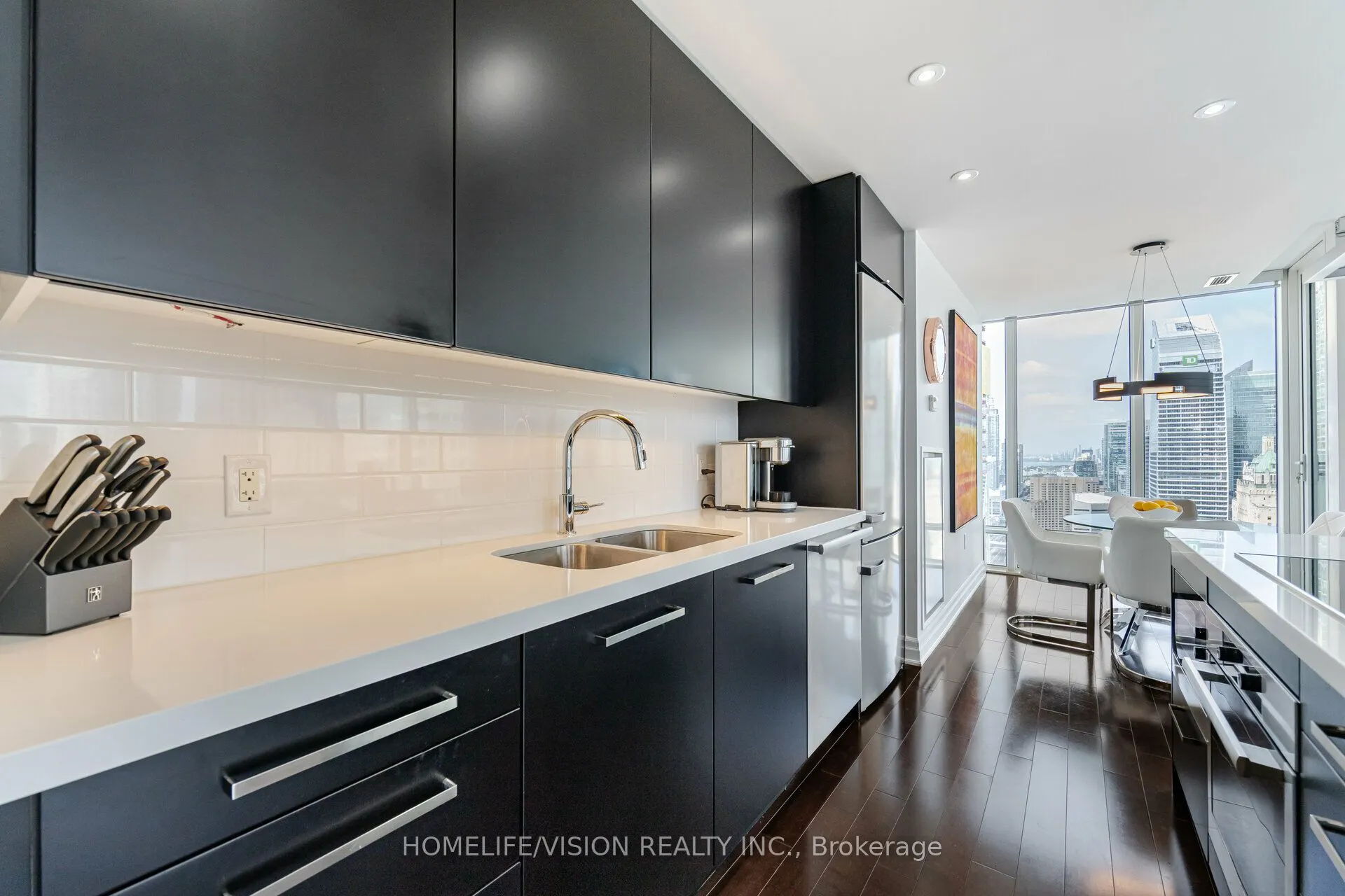 8 The Esplanade, #3805