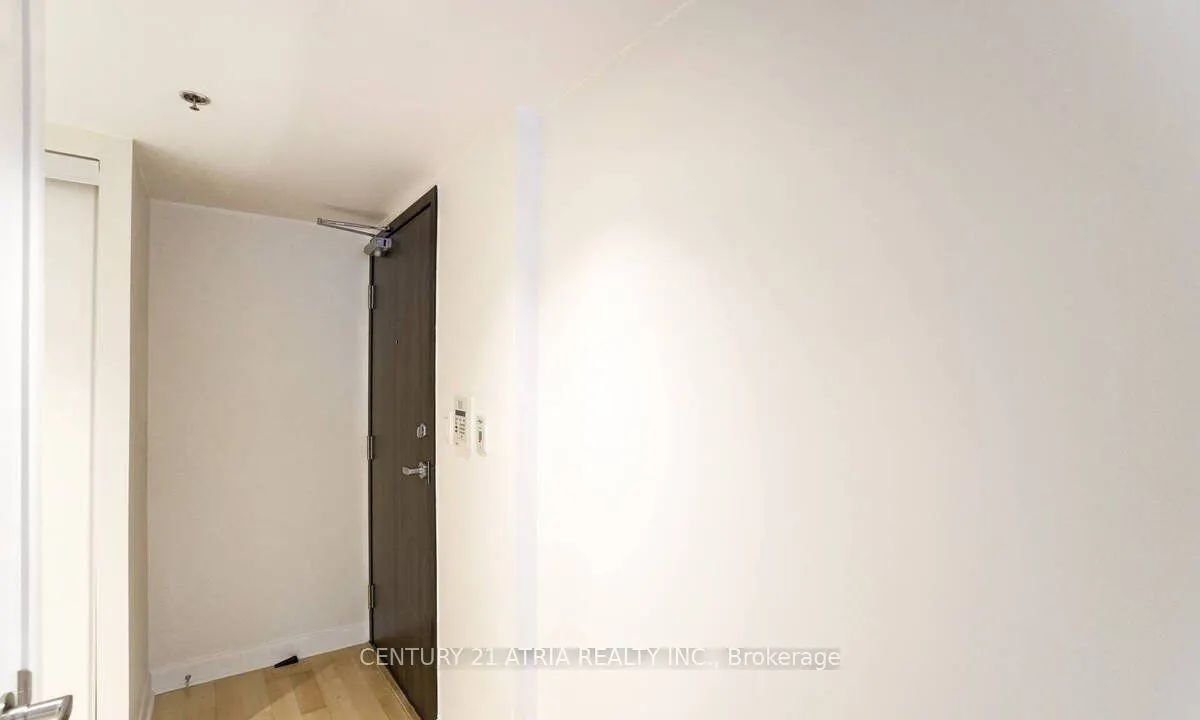 210 Victoria Street, #812