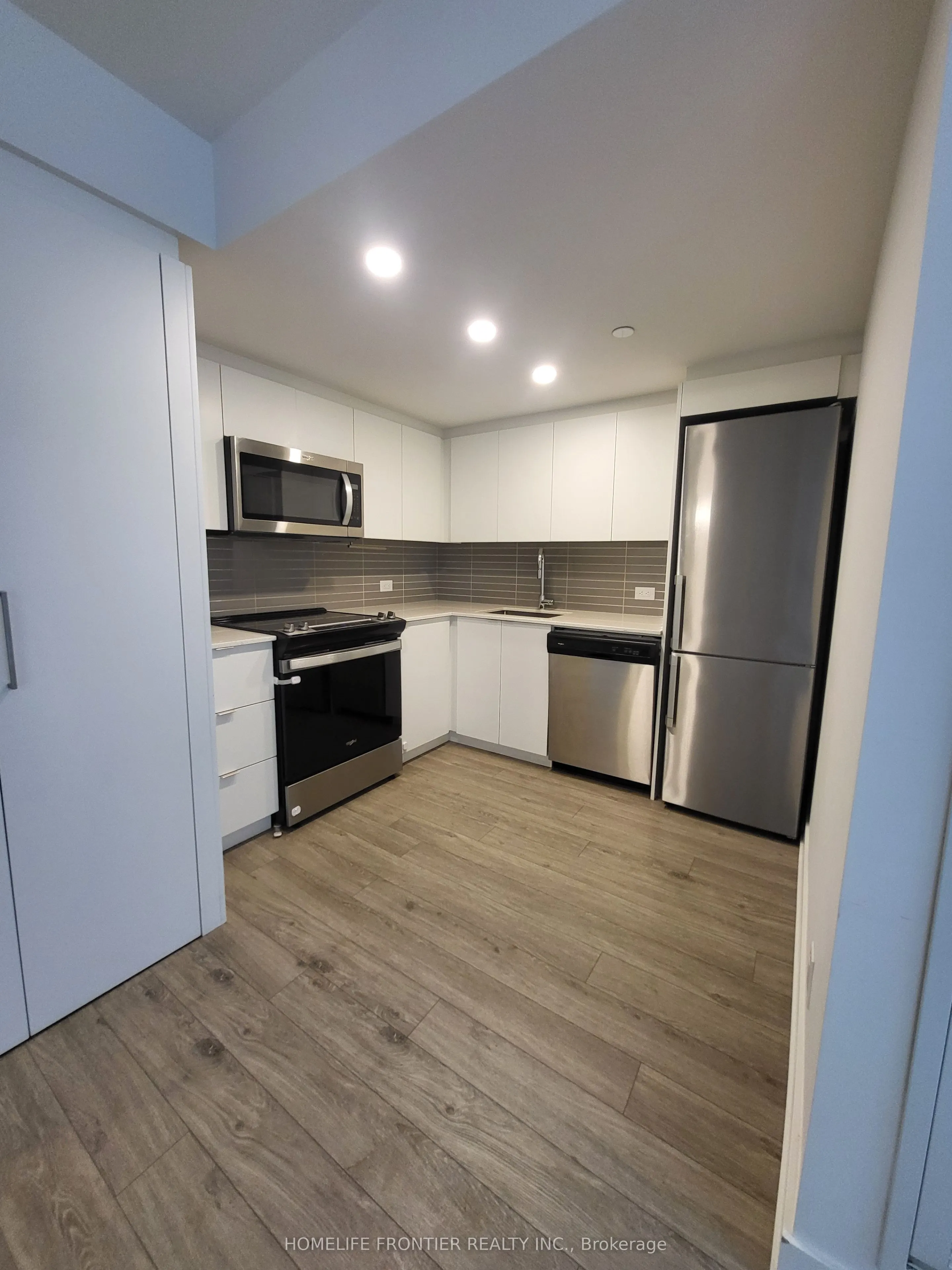 30 Tretti Way, #711