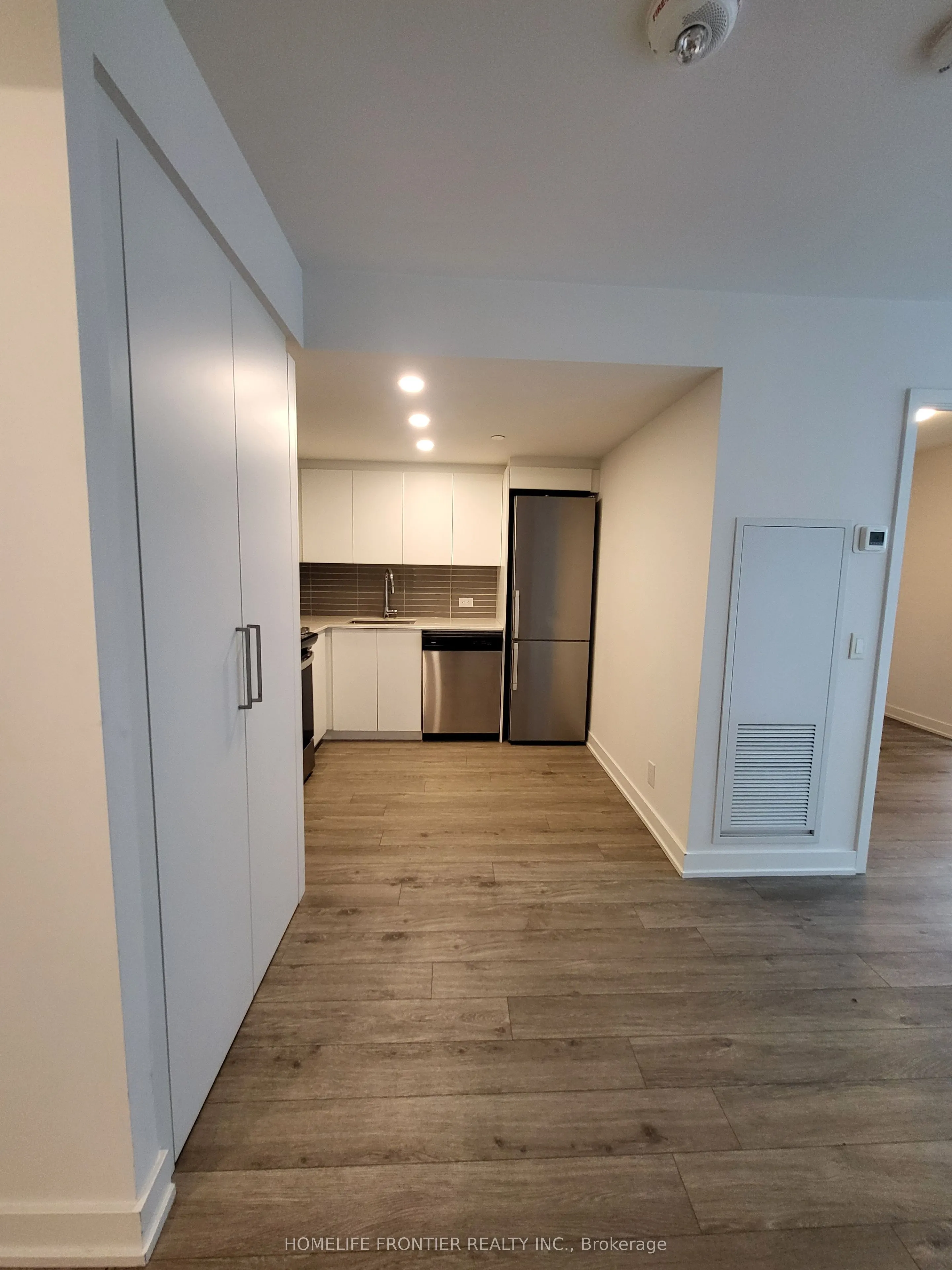 30 Tretti Way, #711