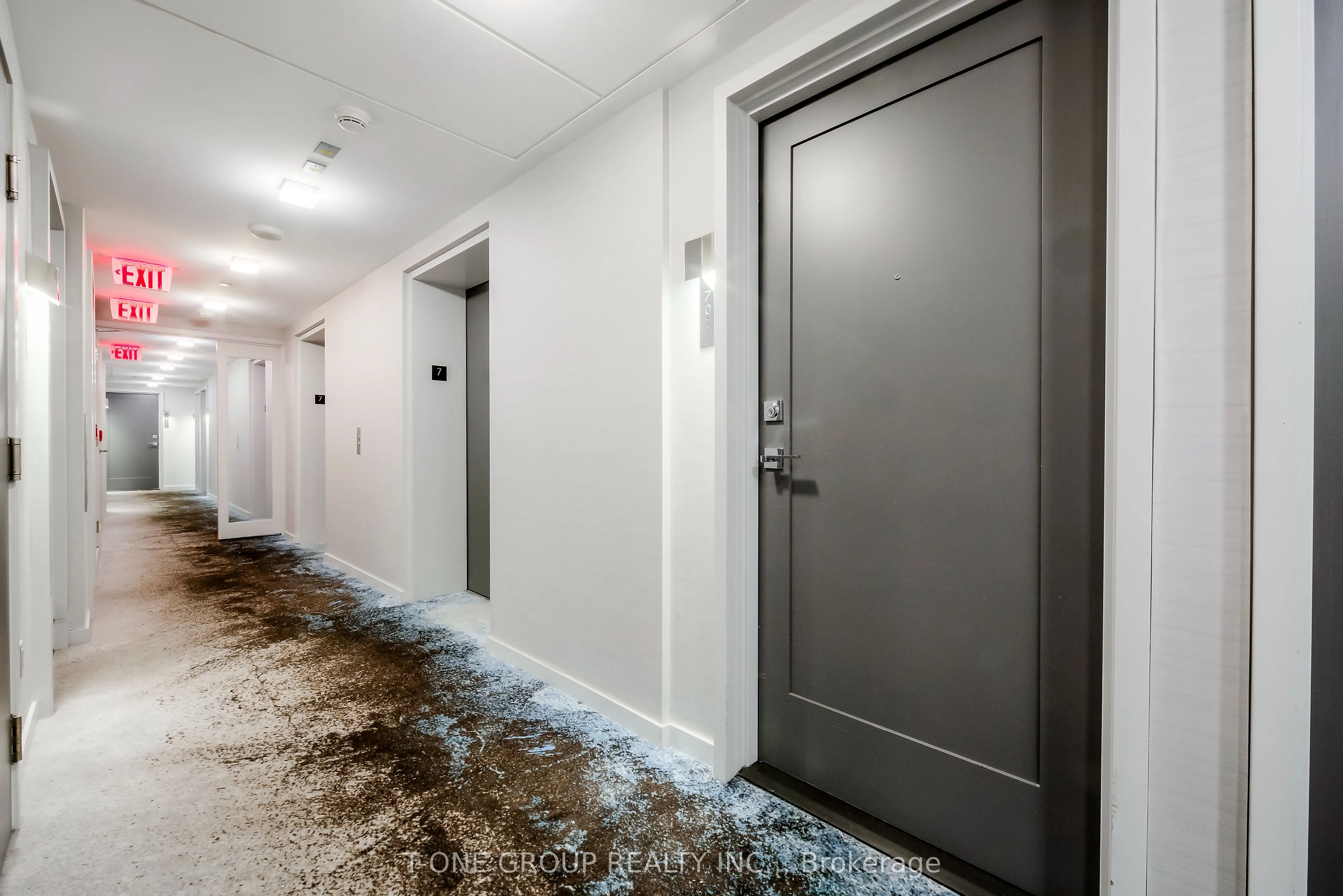42 Charles Street E, #701