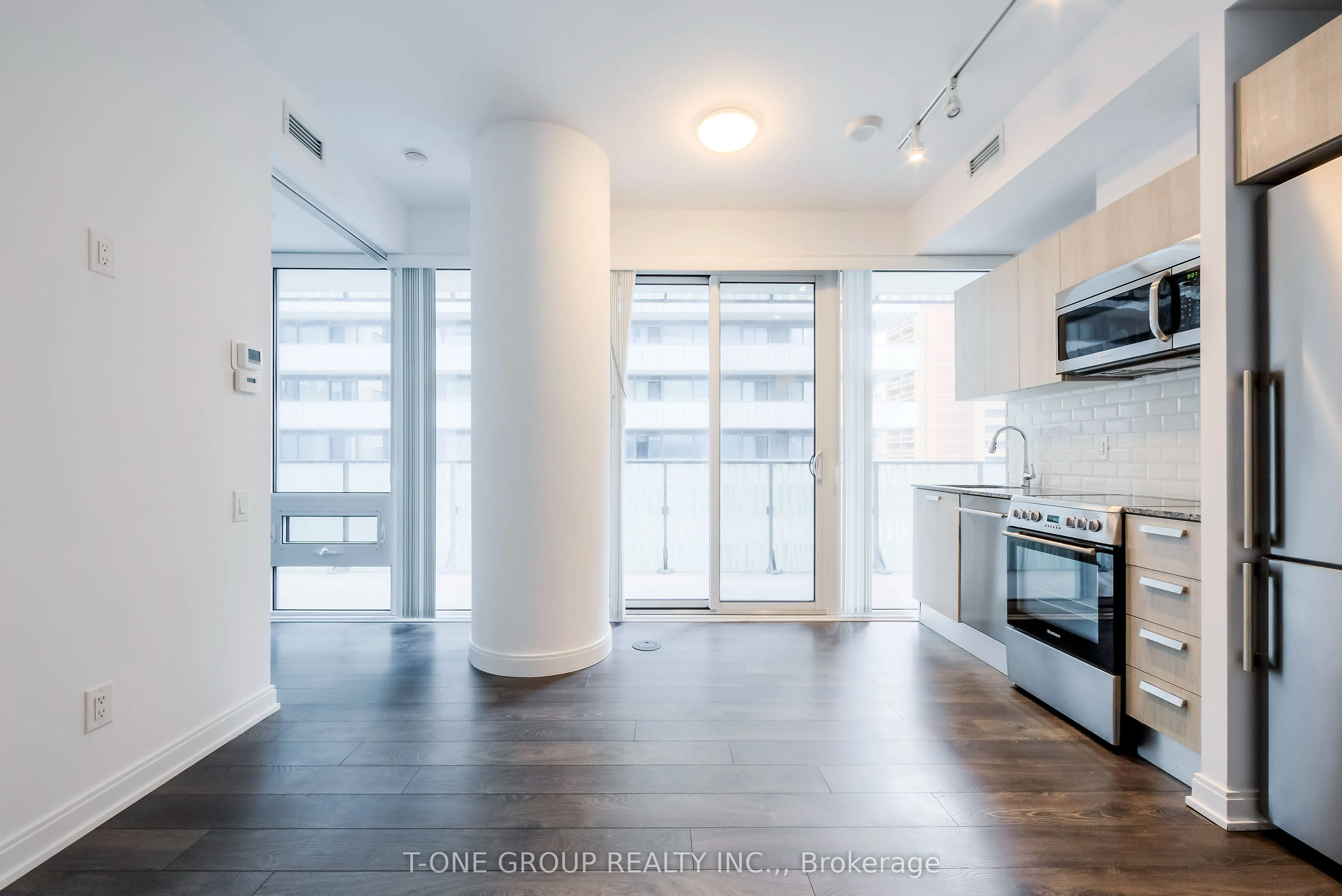 42 Charles Street E, #701