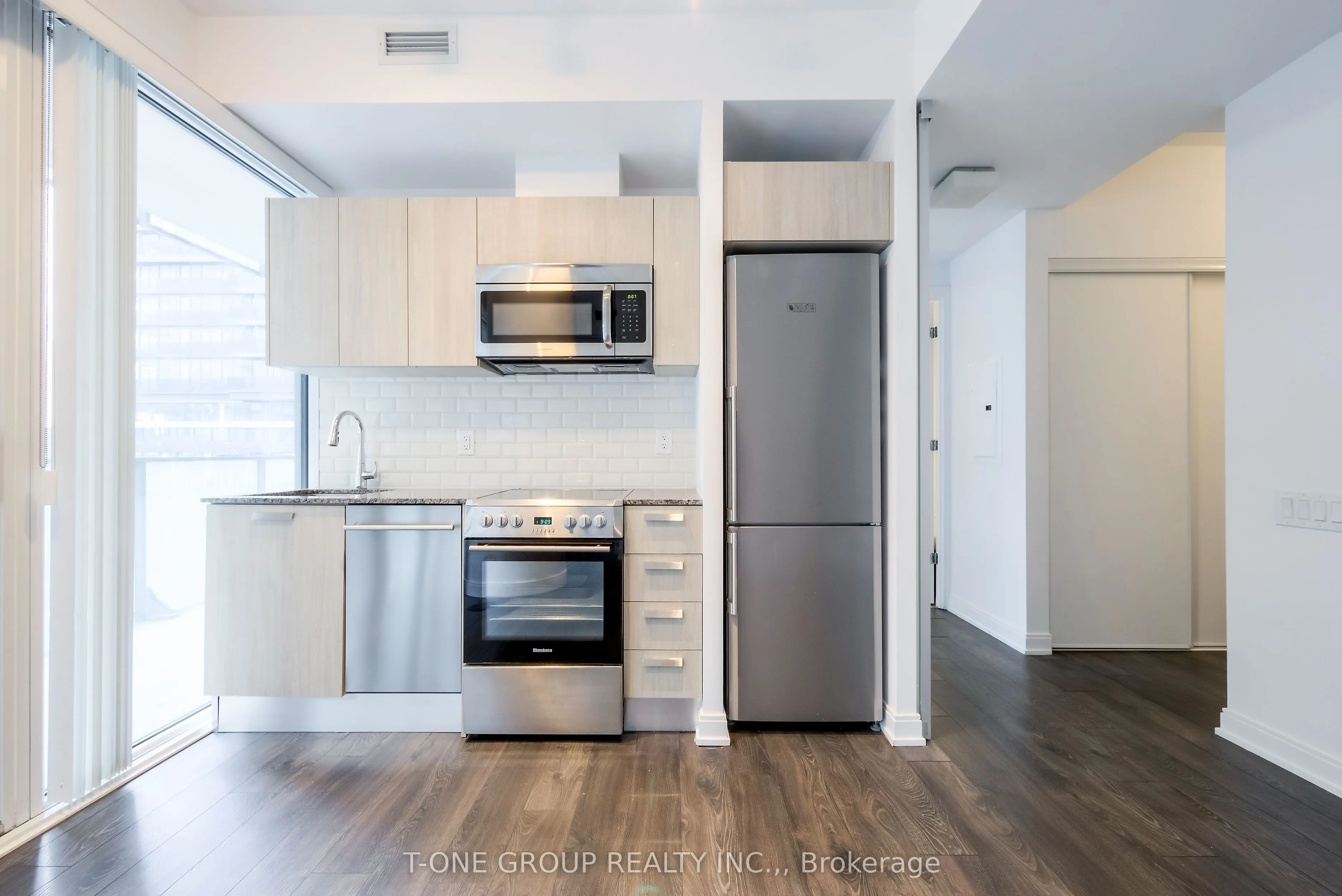 42 Charles Street E, #701