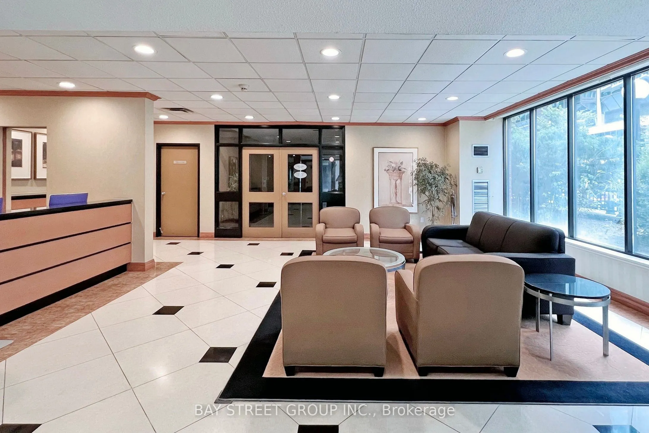 633 Bay Street, #601