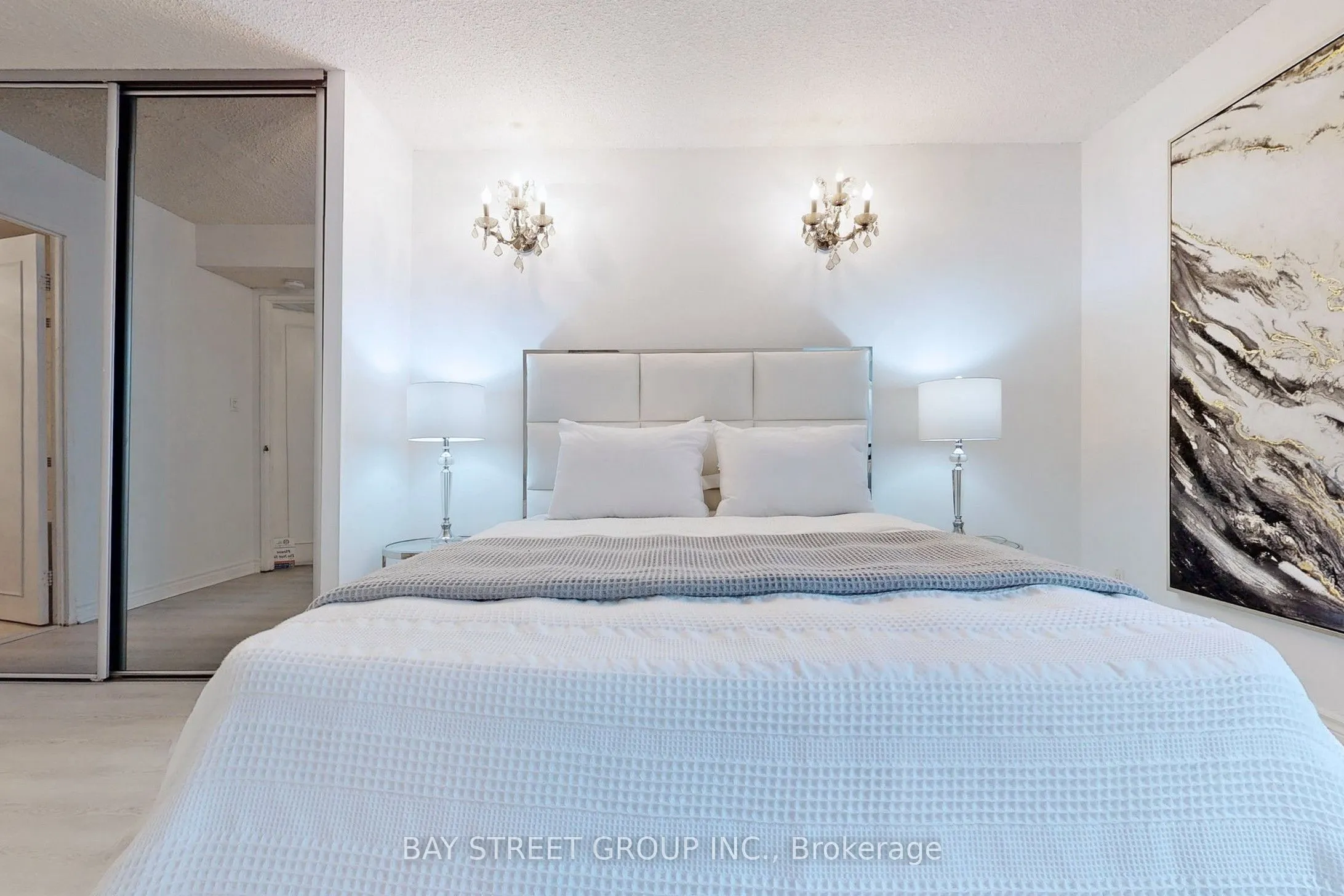 633 Bay Street, #601