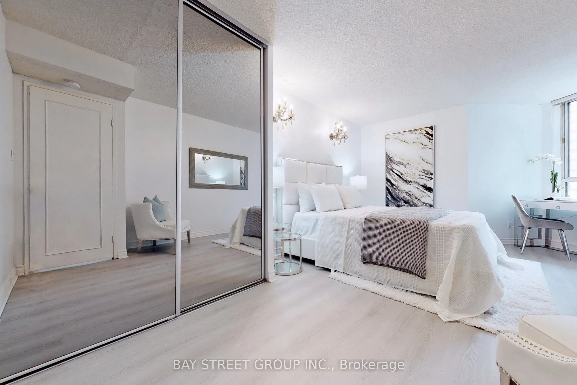 633 Bay Street, #601