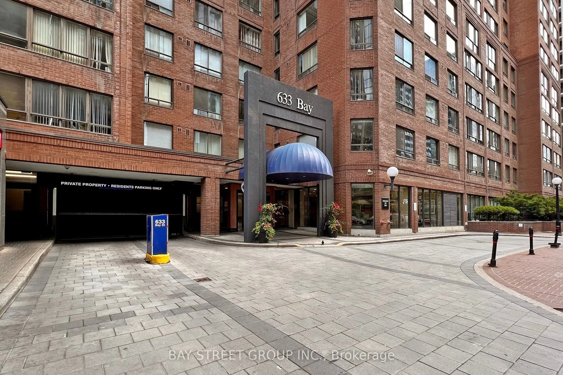 633 Bay Street, #601
