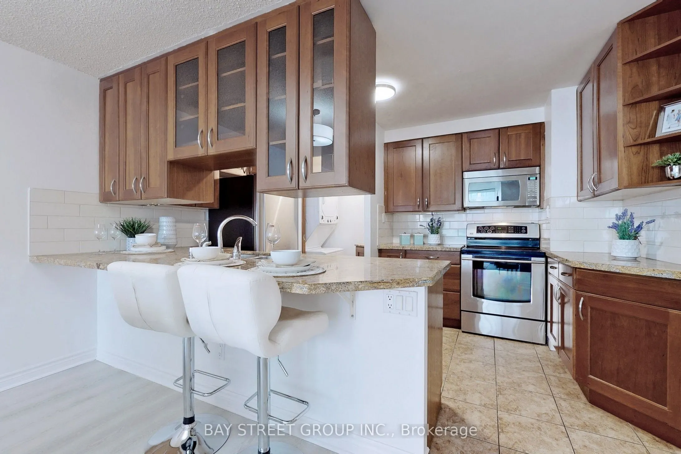 633 Bay Street, #601