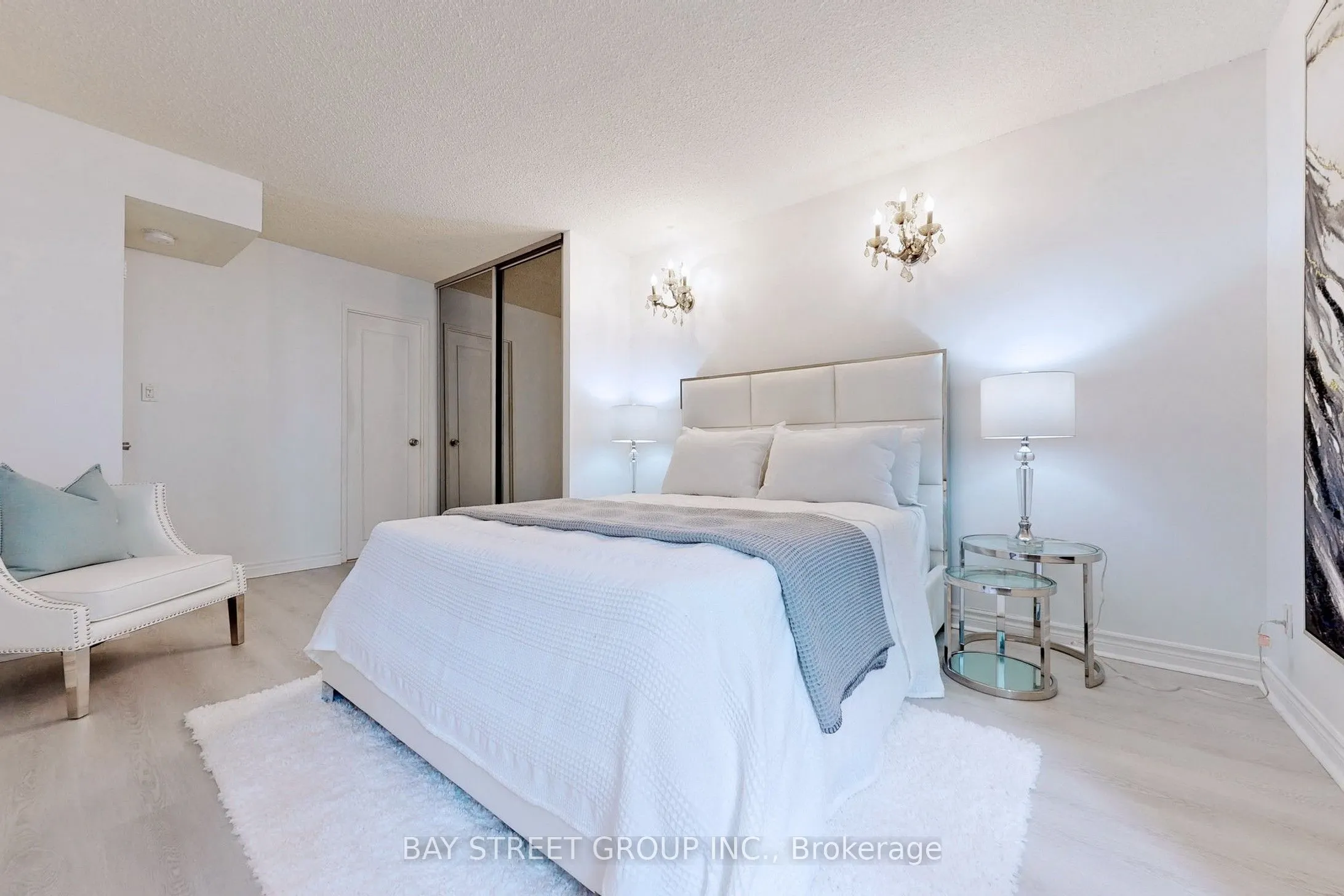 633 Bay Street, #601