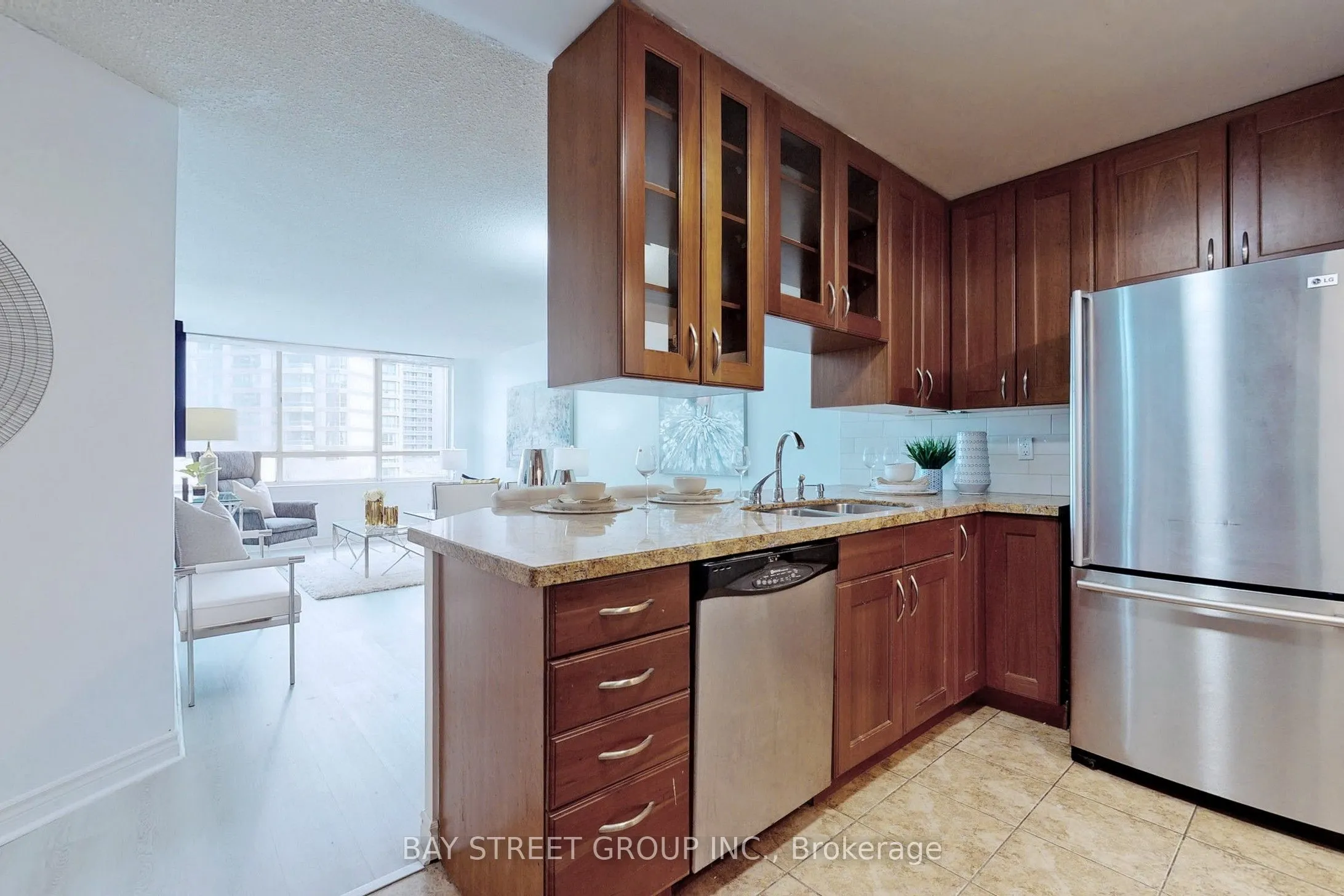 633 Bay Street, #601