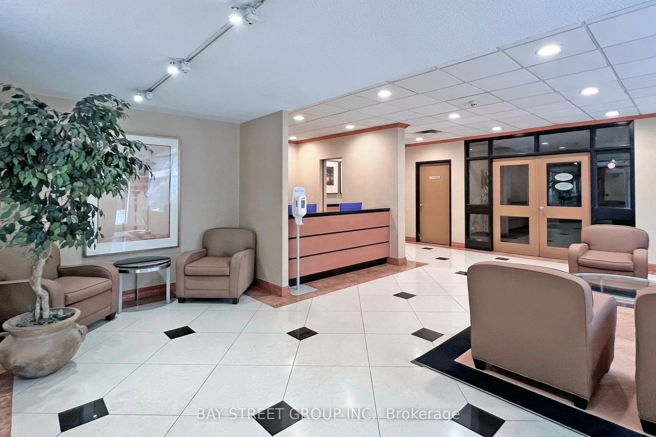 633 Bay Street, #601