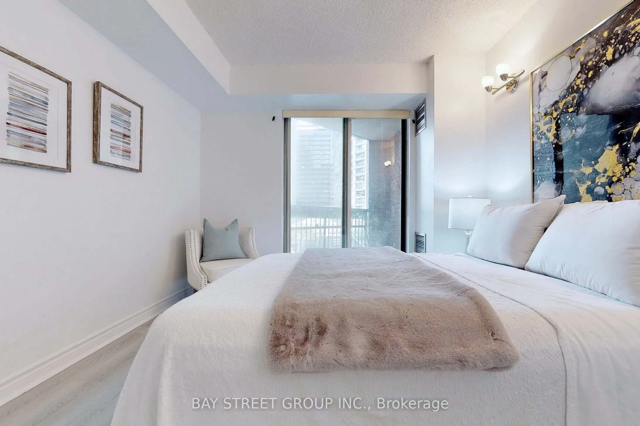 633 Bay Street, #601