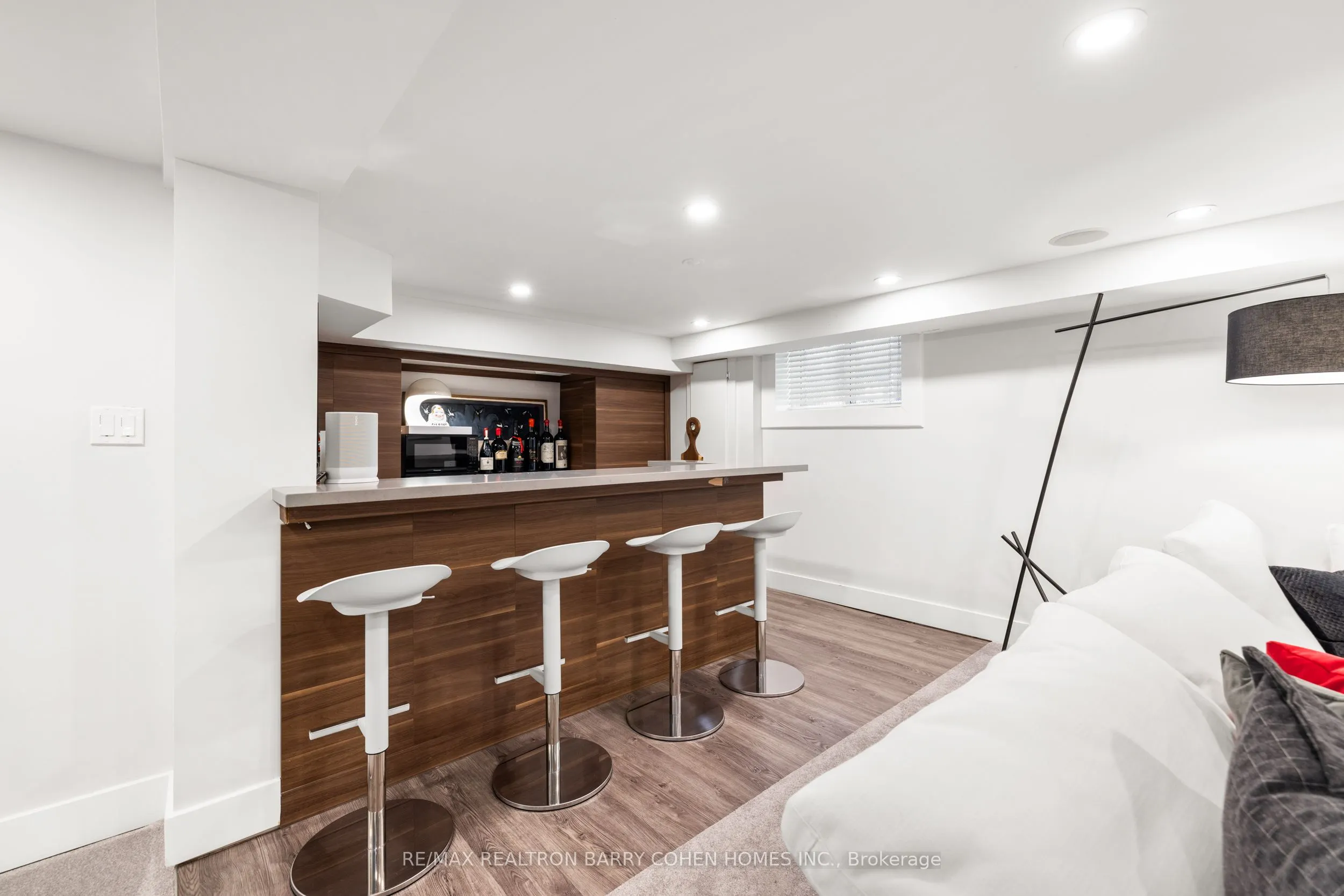 215 Lonsmount Drive