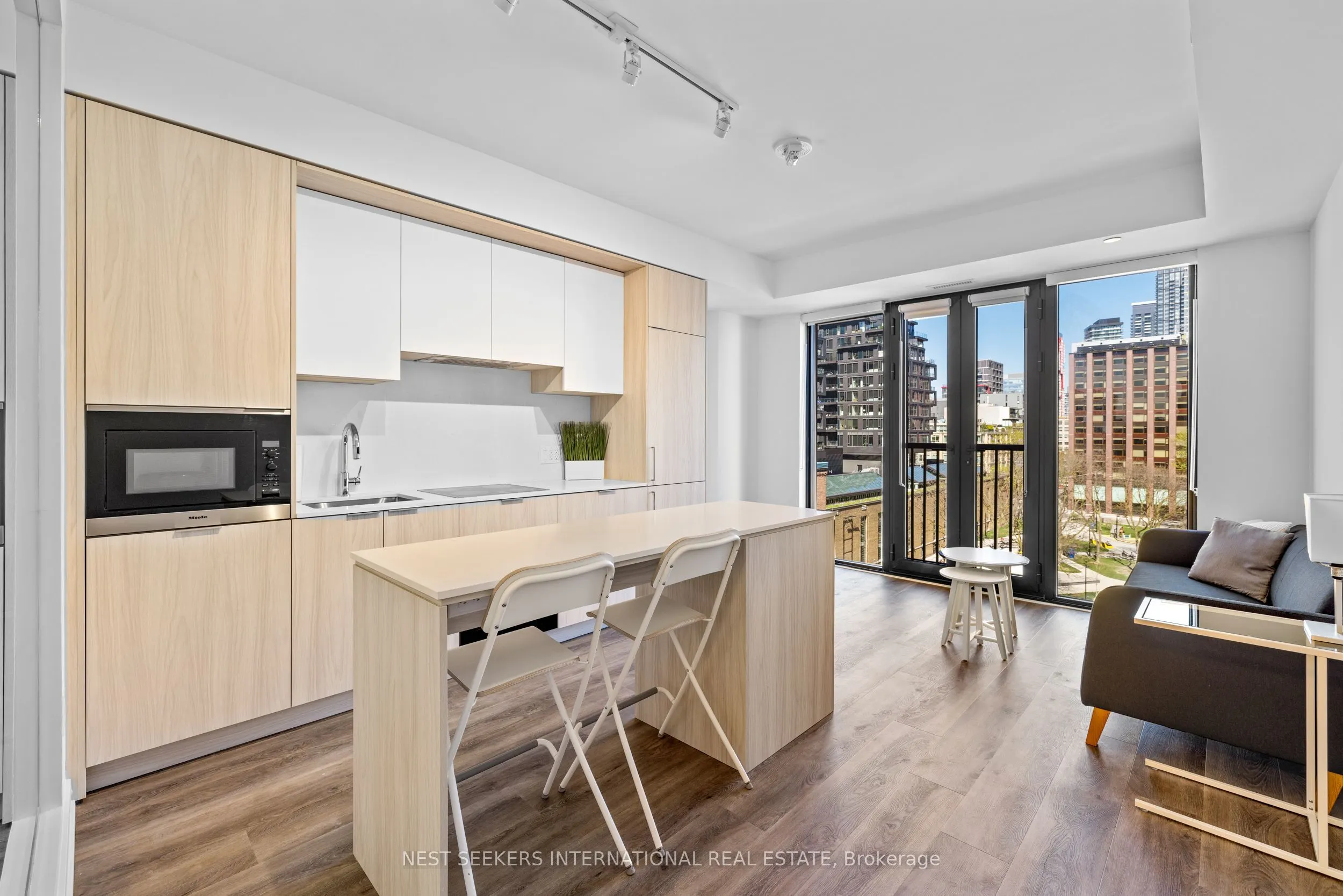 123 Portland Street, #704