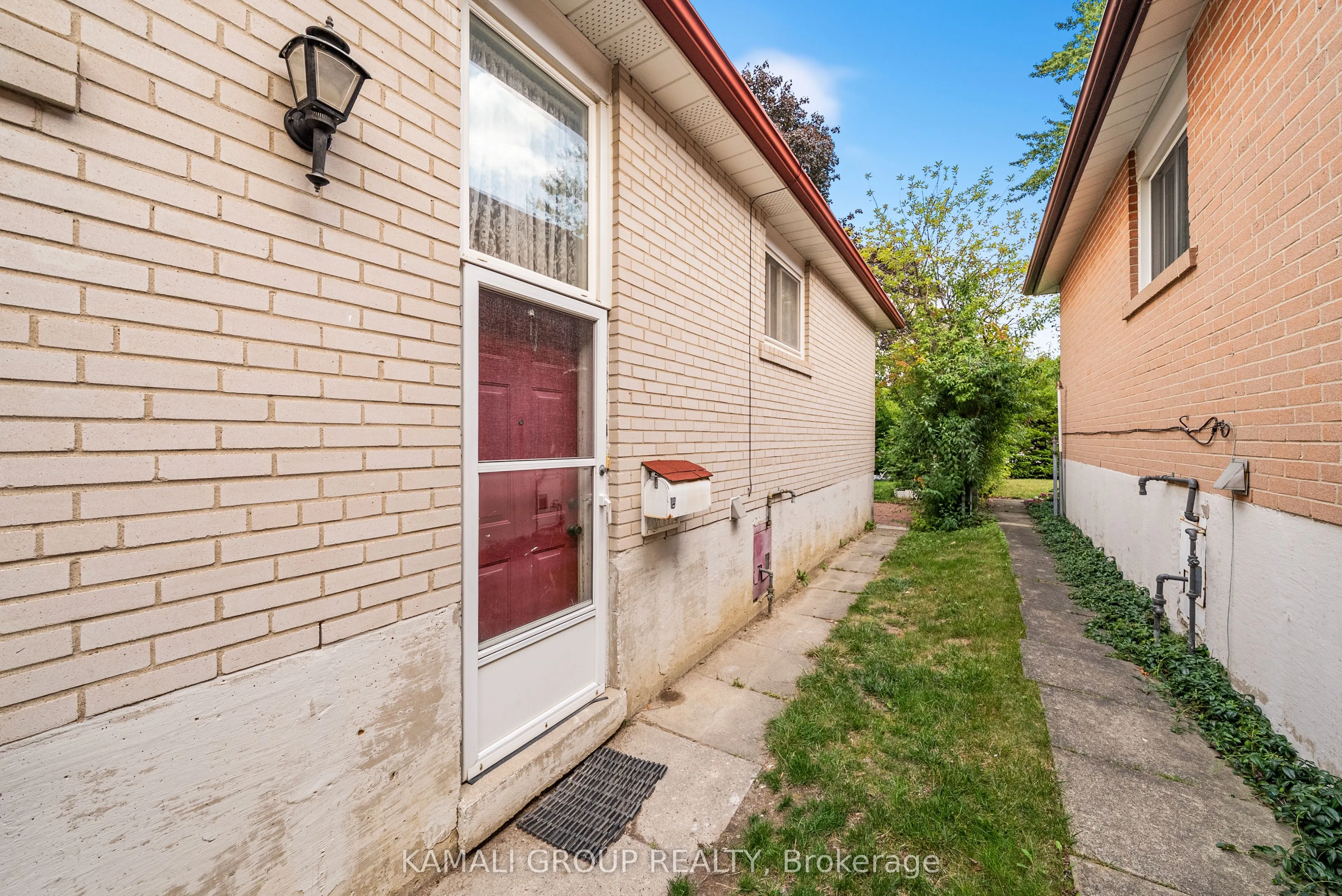 16 Elise Terrace