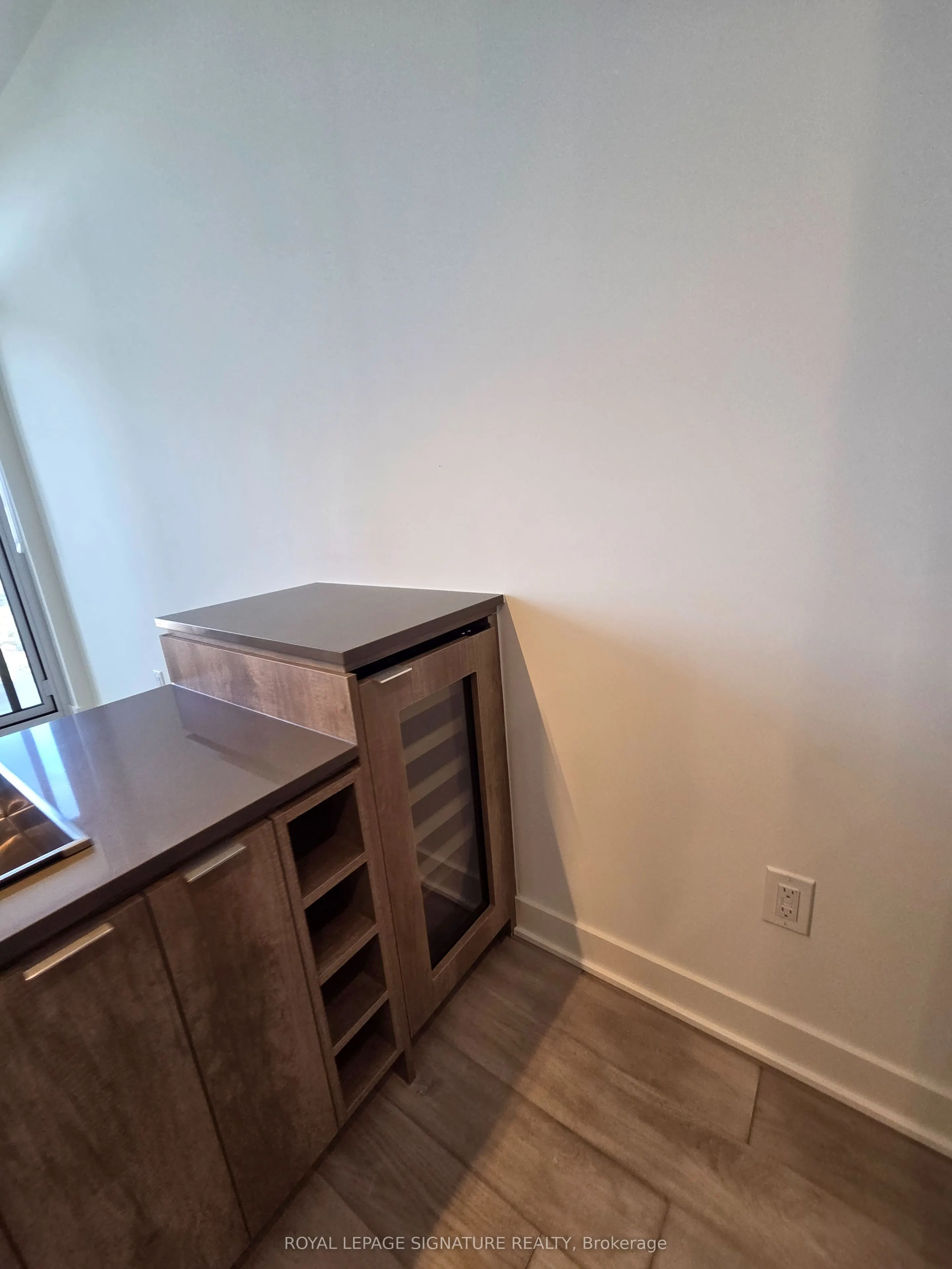 11 Yorkville Avenue, #4310