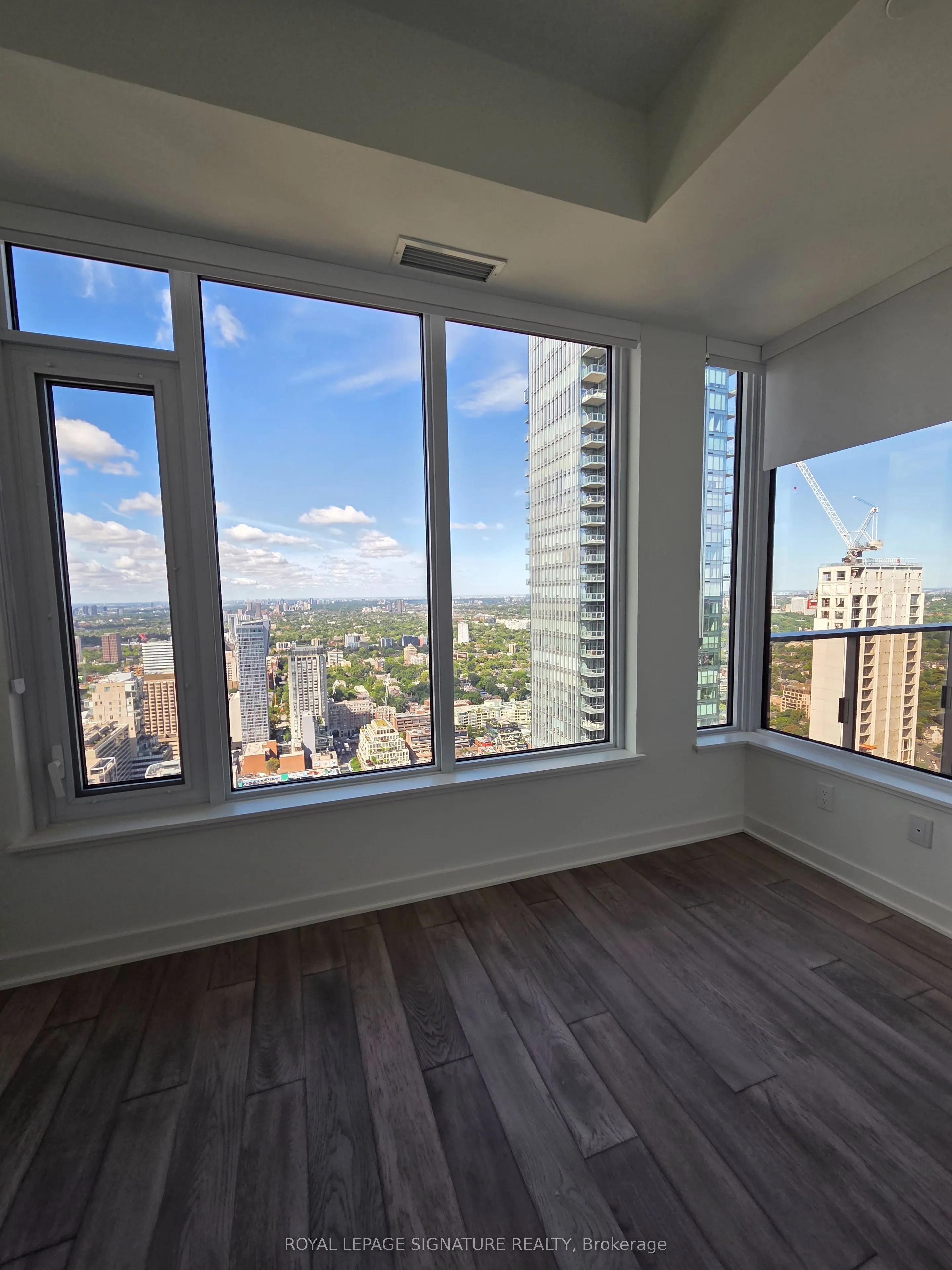 11 Yorkville Avenue, #4310