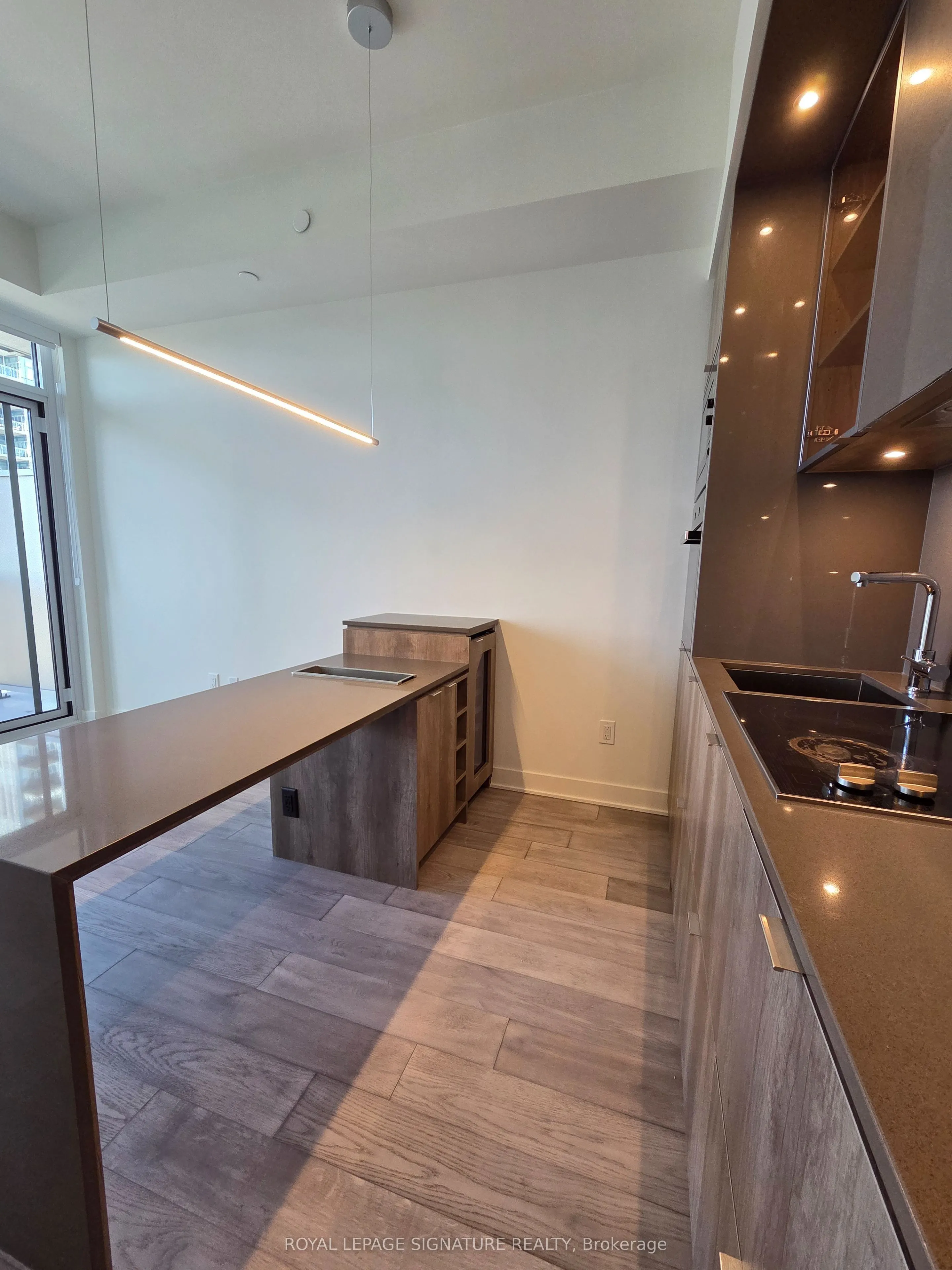 11 Yorkville Avenue, #4310