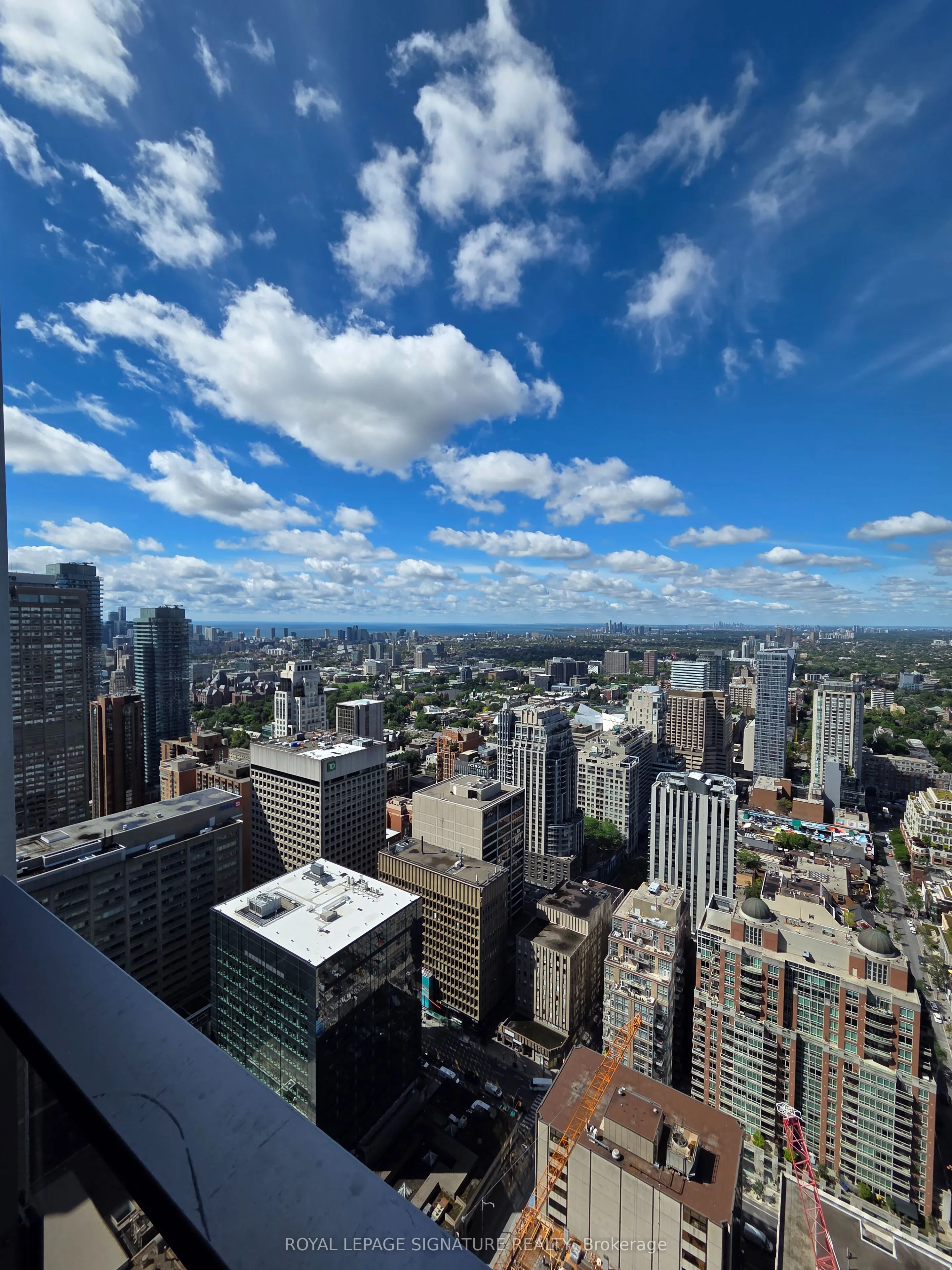 11 Yorkville Avenue, #4310