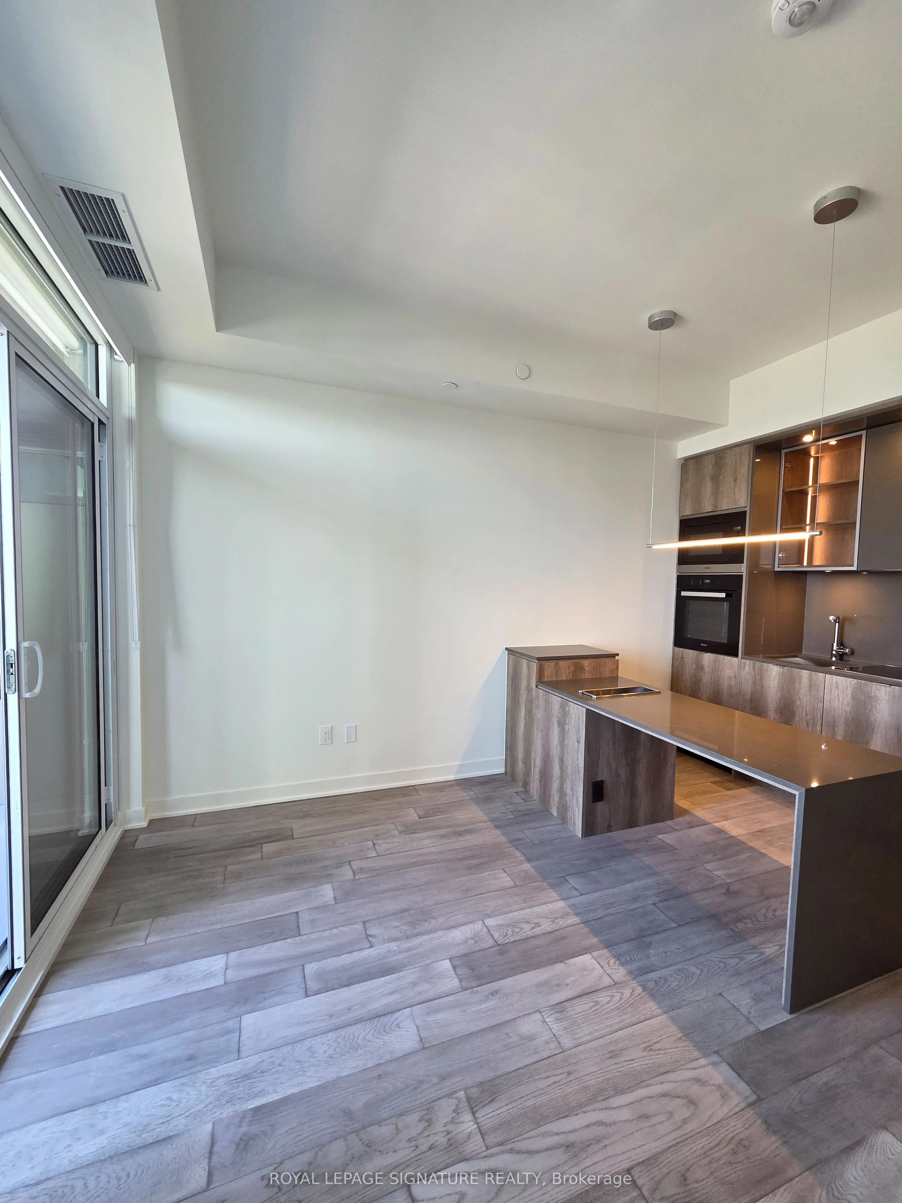 11 Yorkville Avenue, #4310