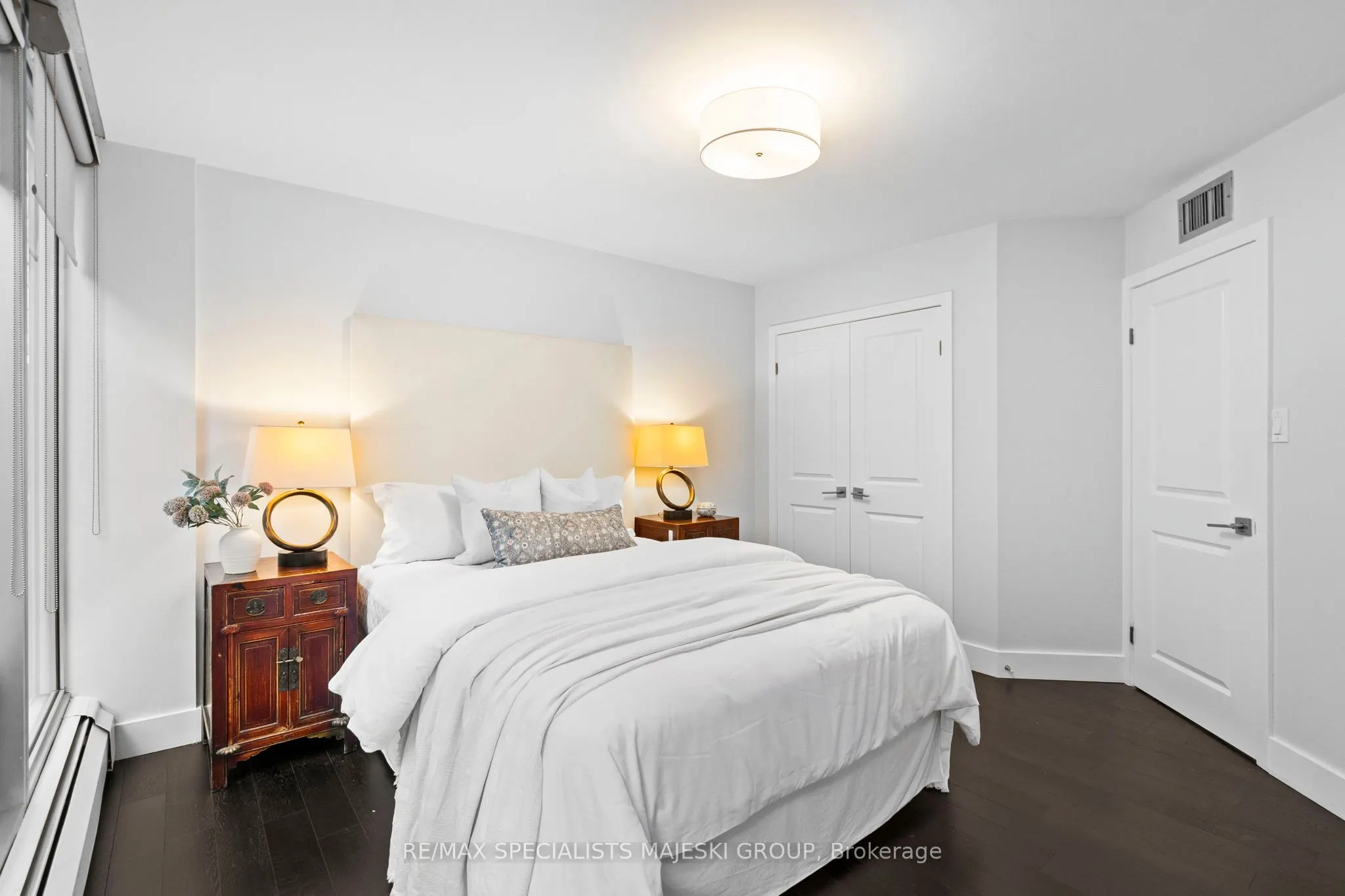 30 Wellington Street E, #1005