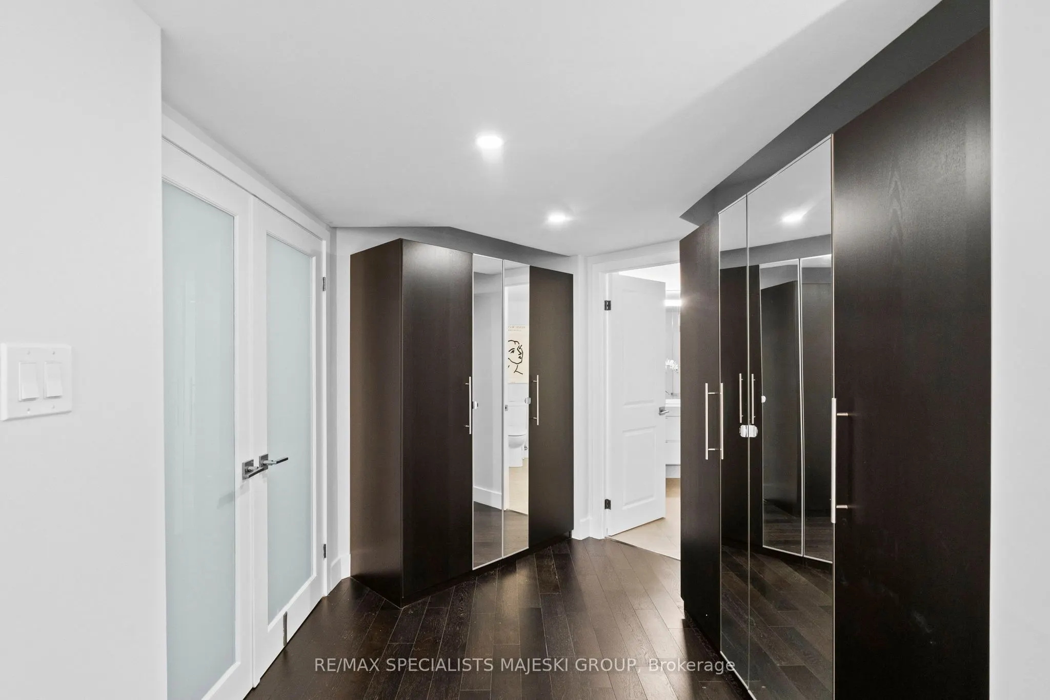30 Wellington Street E, #1005