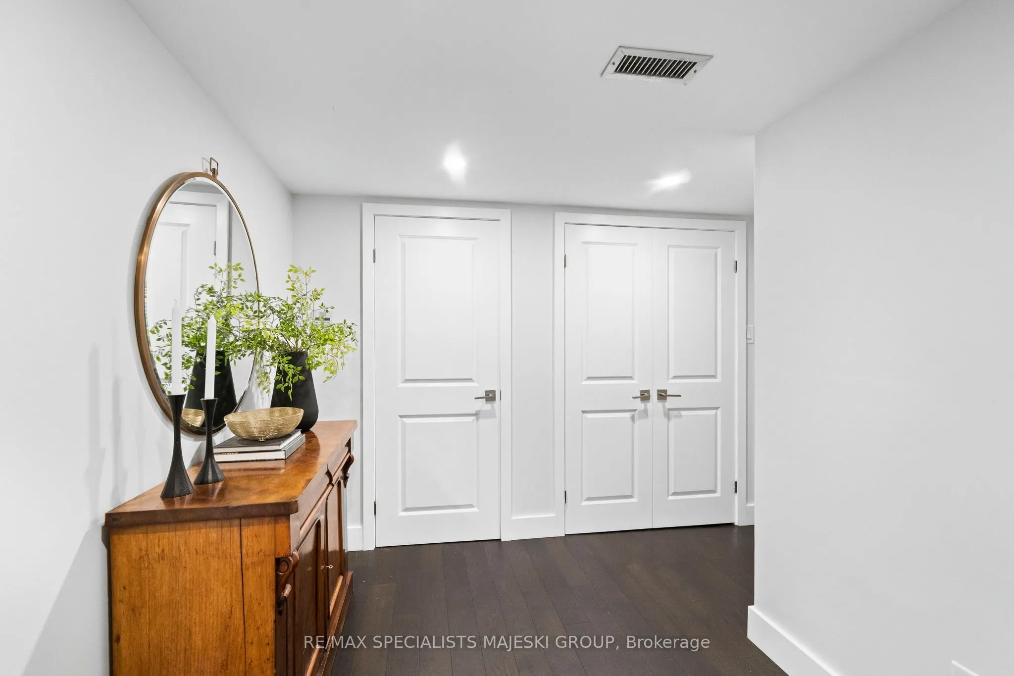 30 Wellington Street E, #1005