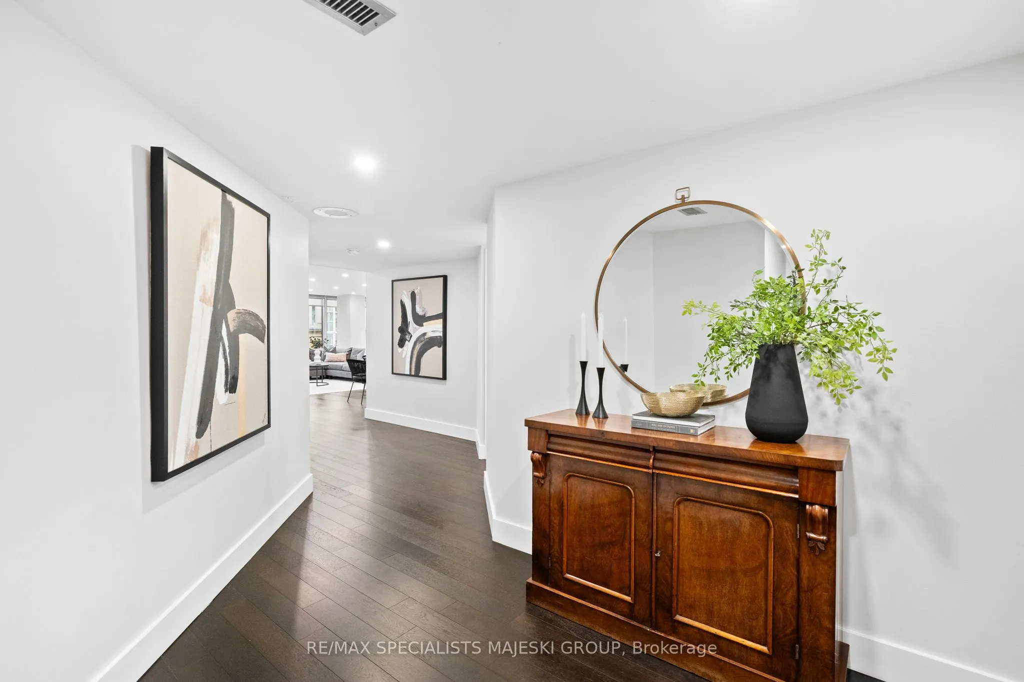 30 Wellington Street E, #1005