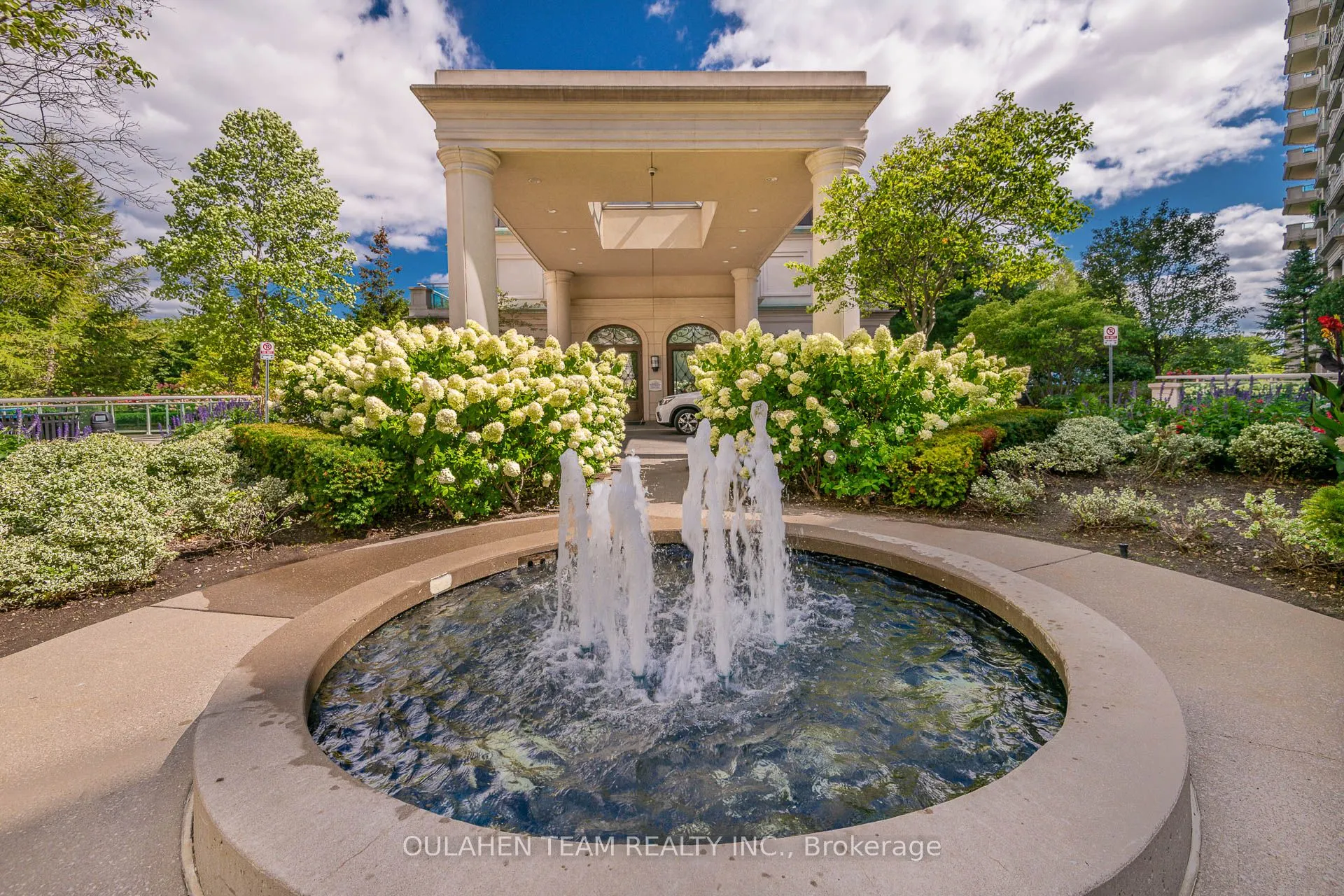 20 Bloorview Place, #717
